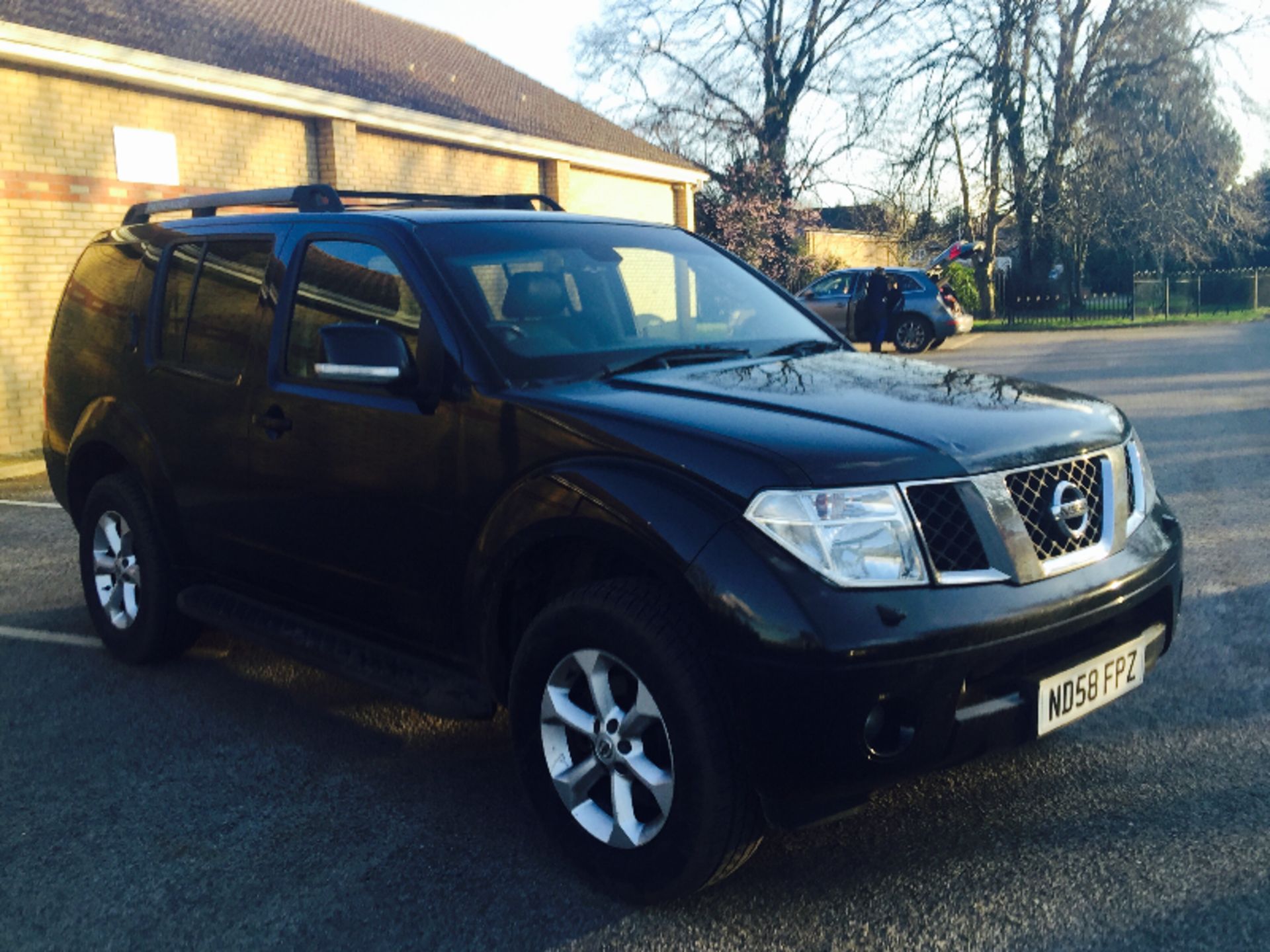 (ON SALE) NISSAN PATHFINDER 'MAMMOTH' (2009 MODEL) '7 SEATER - LEATHER - SAT NAV - HUGE SPEC'