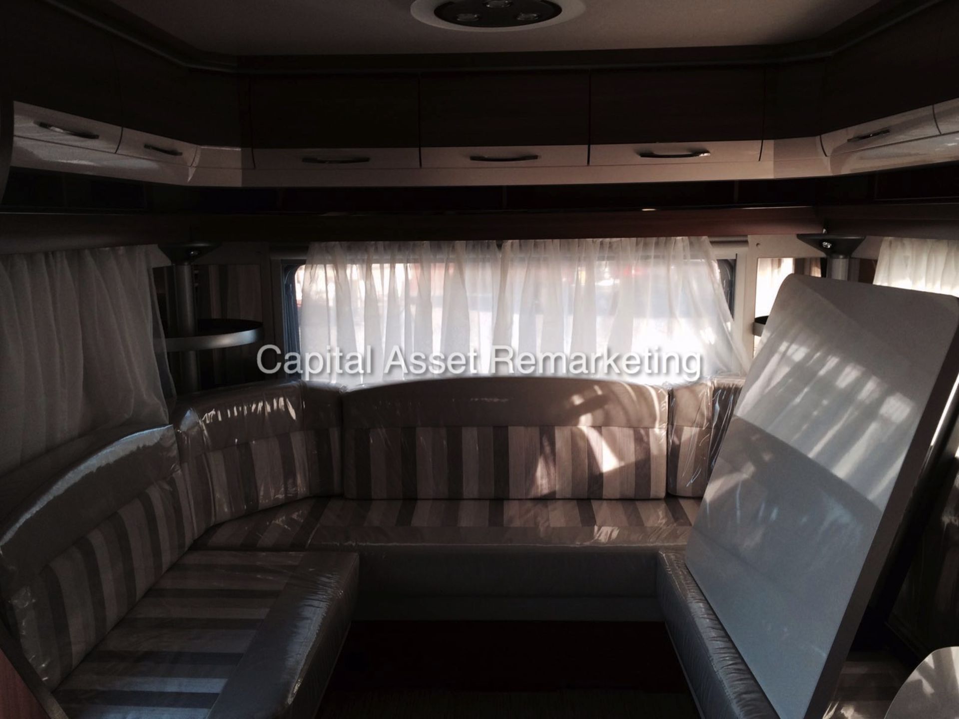 (ON SALE) HOBBY 645 VIP 'LUXURY' 5 BERTH CARAVAN (NEW 2015 - LATEST SPEC) MASSIVE SPEC - STUNNING - Image 10 of 17