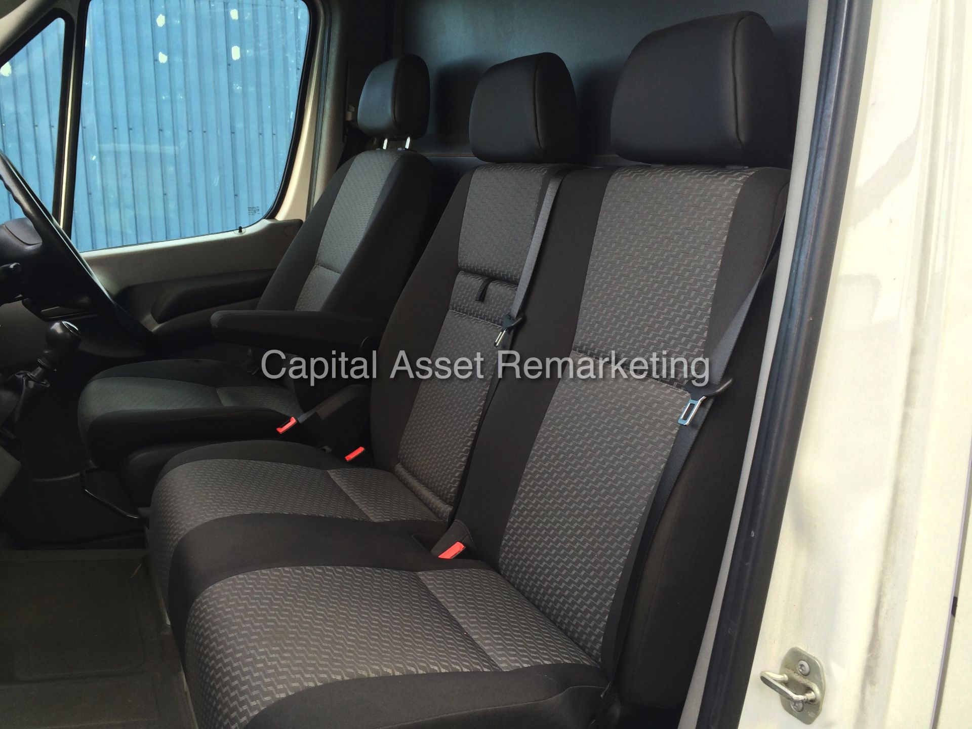 VOLKSWAGEN CRAFTER 2.0Ltr TDI CR35 LWB (2014 MODEL) NEW SHAPE - CRUISE CONTROL - 1 OWNER FROM NEW !! - Image 15 of 19