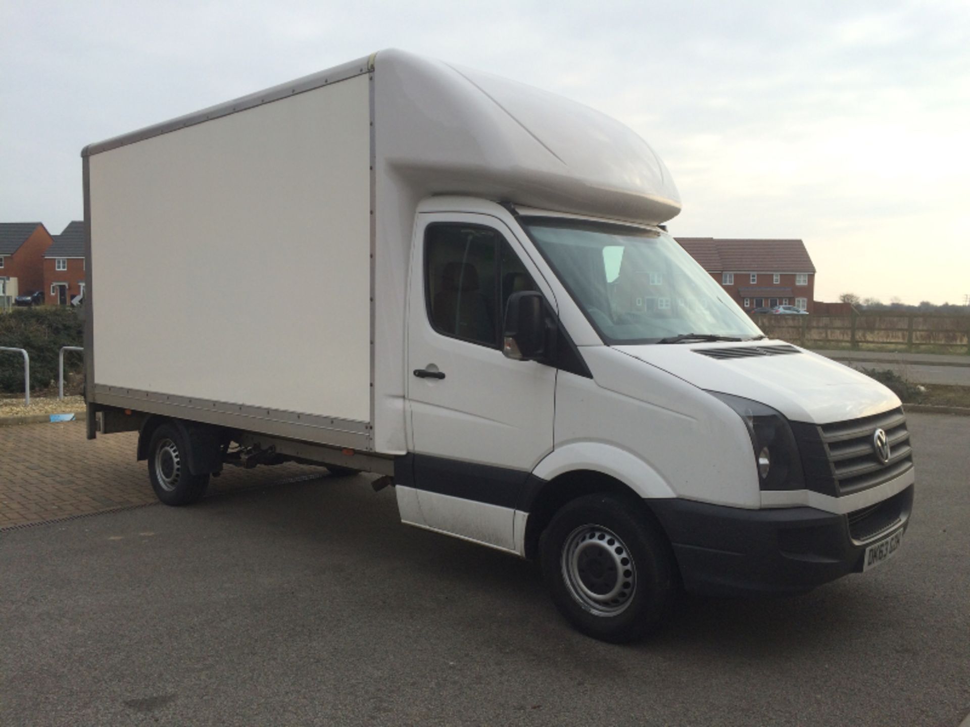 VOLKSWAGEN CRAFTER CR35 2.0TDI "109 BHP" LWB LUTON WITH ELECTRIC TAILIFT "2014 MODEL" LOW MILEAGE - Image 2 of 10