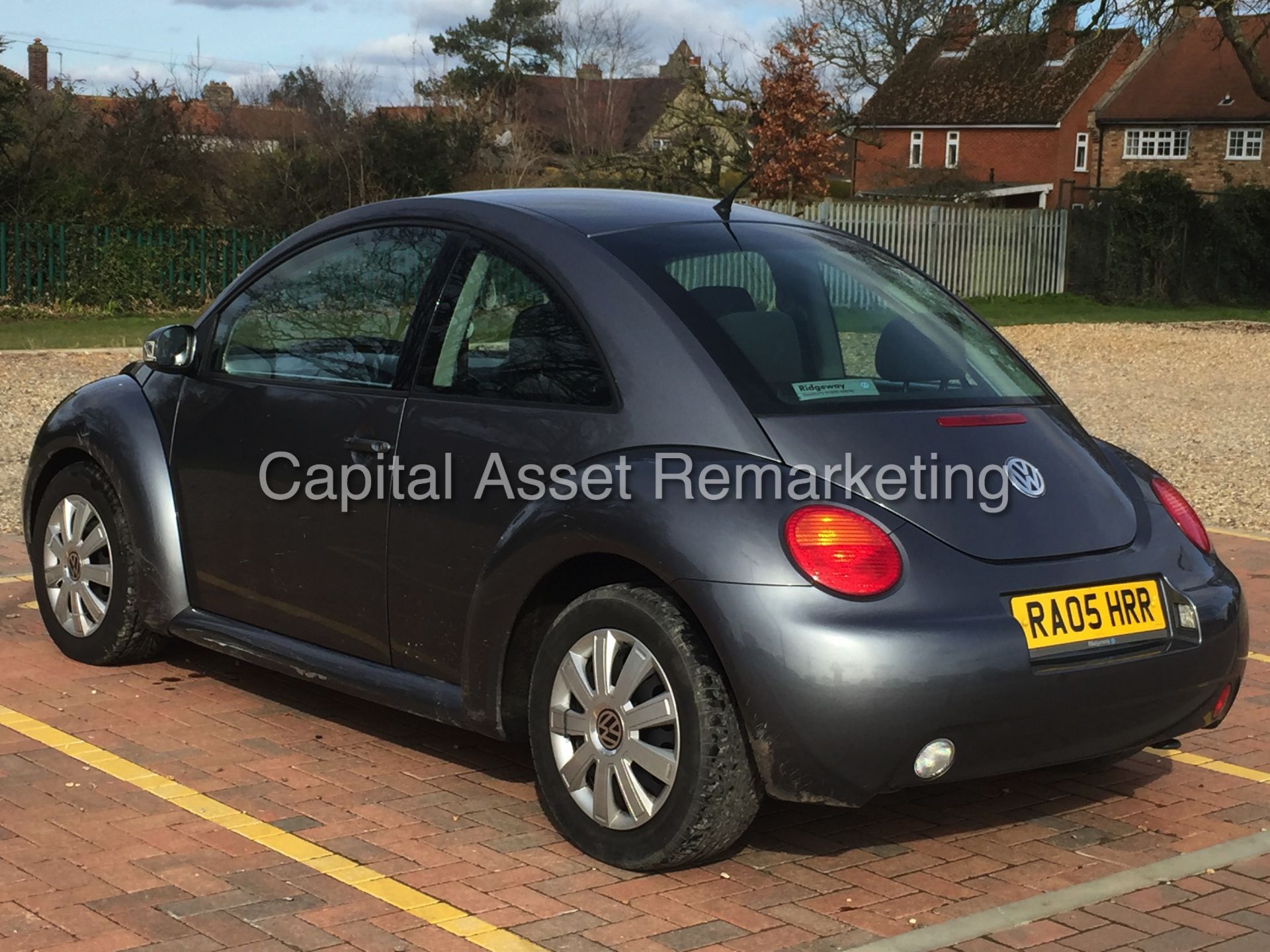 VW BEETLE 1.9 TDI (2005 - 05 REG) TDI 'DIESEL' - 5 SPEED - AIR CON - 50 MPG+ (NO VAT - SAVE 20%) - Image 5 of 17