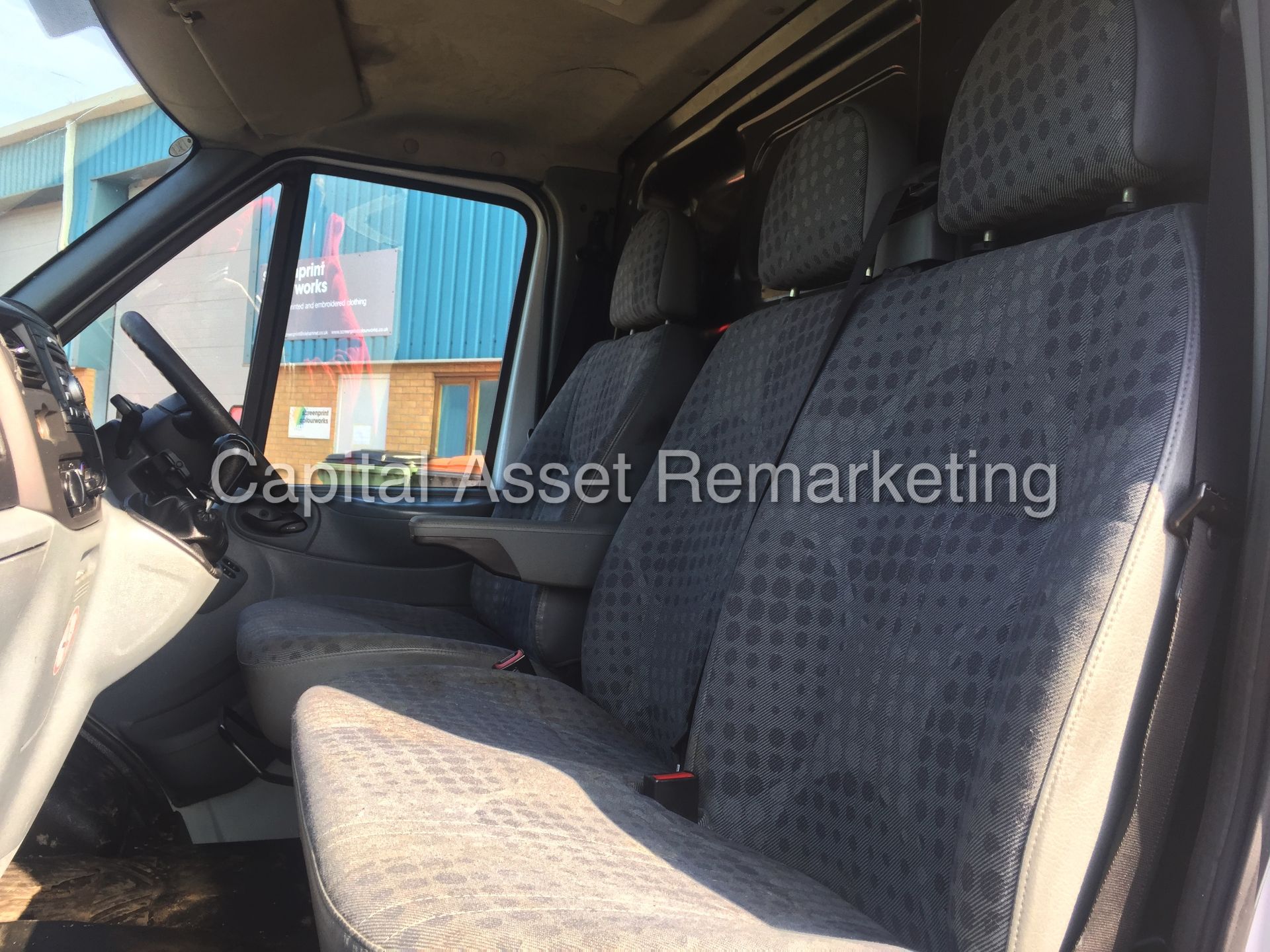 FORD TRANSIT 85 T260 (2010 - 10 REG) 2.2 TDCI - 85 PS - SWB (1 COMPANY OWNER FROM NEW) - Image 15 of 17