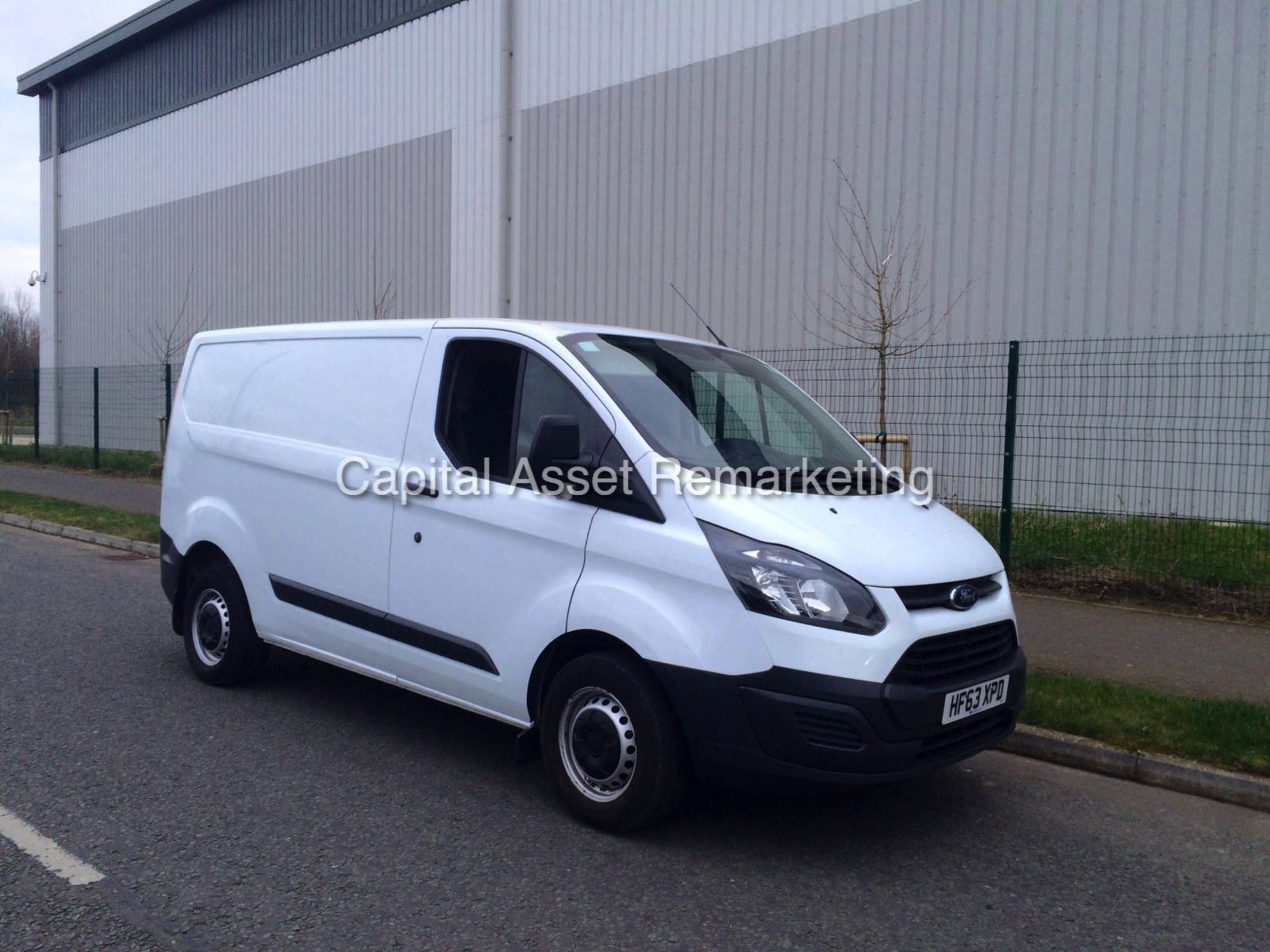 FORD TRANSIT CUSTOM 290 'ECO TECH' (2014 MODEL) 1 OWNER FROM NEW - FULL SERVICE HISTORY - NEW SHAPE