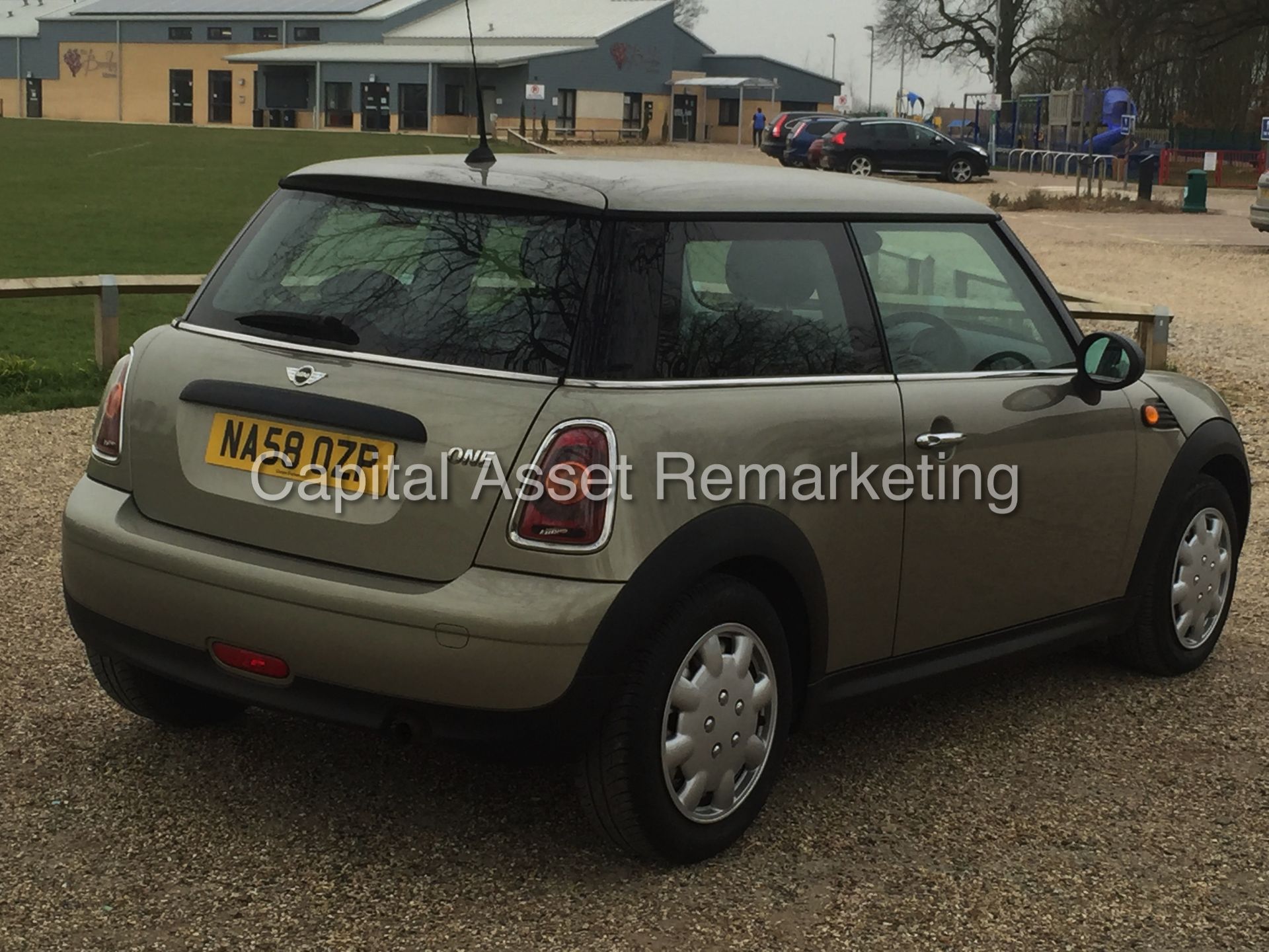 (ON SALE) MINI 'ONE EDITION' (2009 MODEL) 'PETROL' - 6 SPEED - STOP / START 'GENUINE LOW MILES' - Image 8 of 23