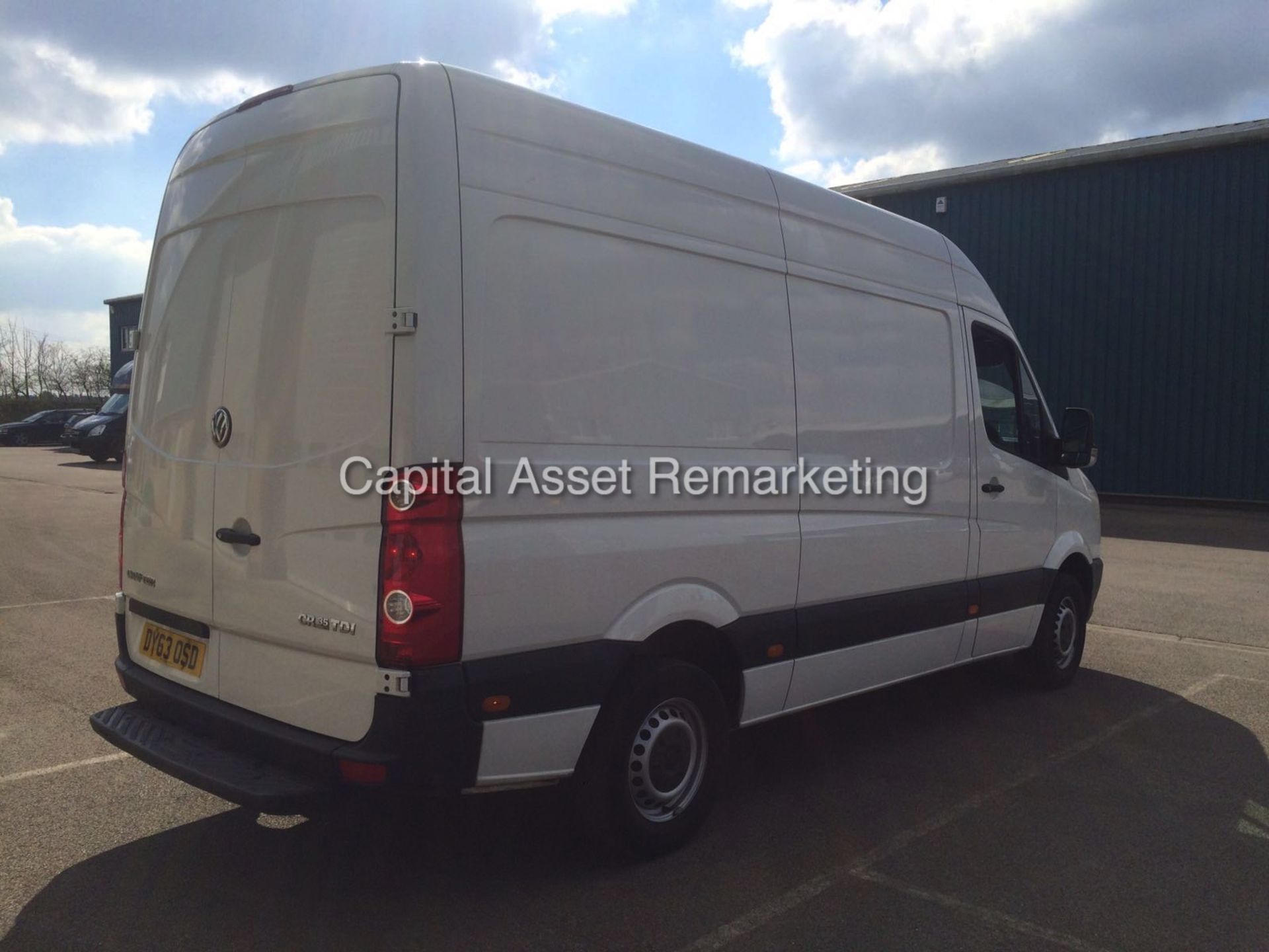 (ON SALE) VOLKSWAGEN CRAFTER - CR35 2.0TDI - MEDIUM WHEEL BASE - 2014 MODEL - LOW MILES - 1 OWNER!!! - Image 6 of 11