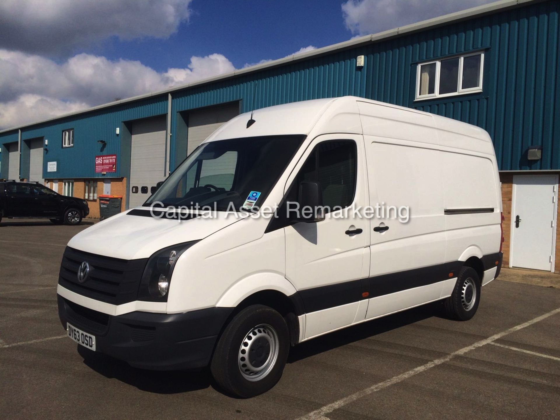 (ON SALE) VOLKSWAGEN CRAFTER - CR35 2.0TDI - MEDIUM WHEEL BASE - 2014 MODEL - LOW MILES - 1 OWNER!!!