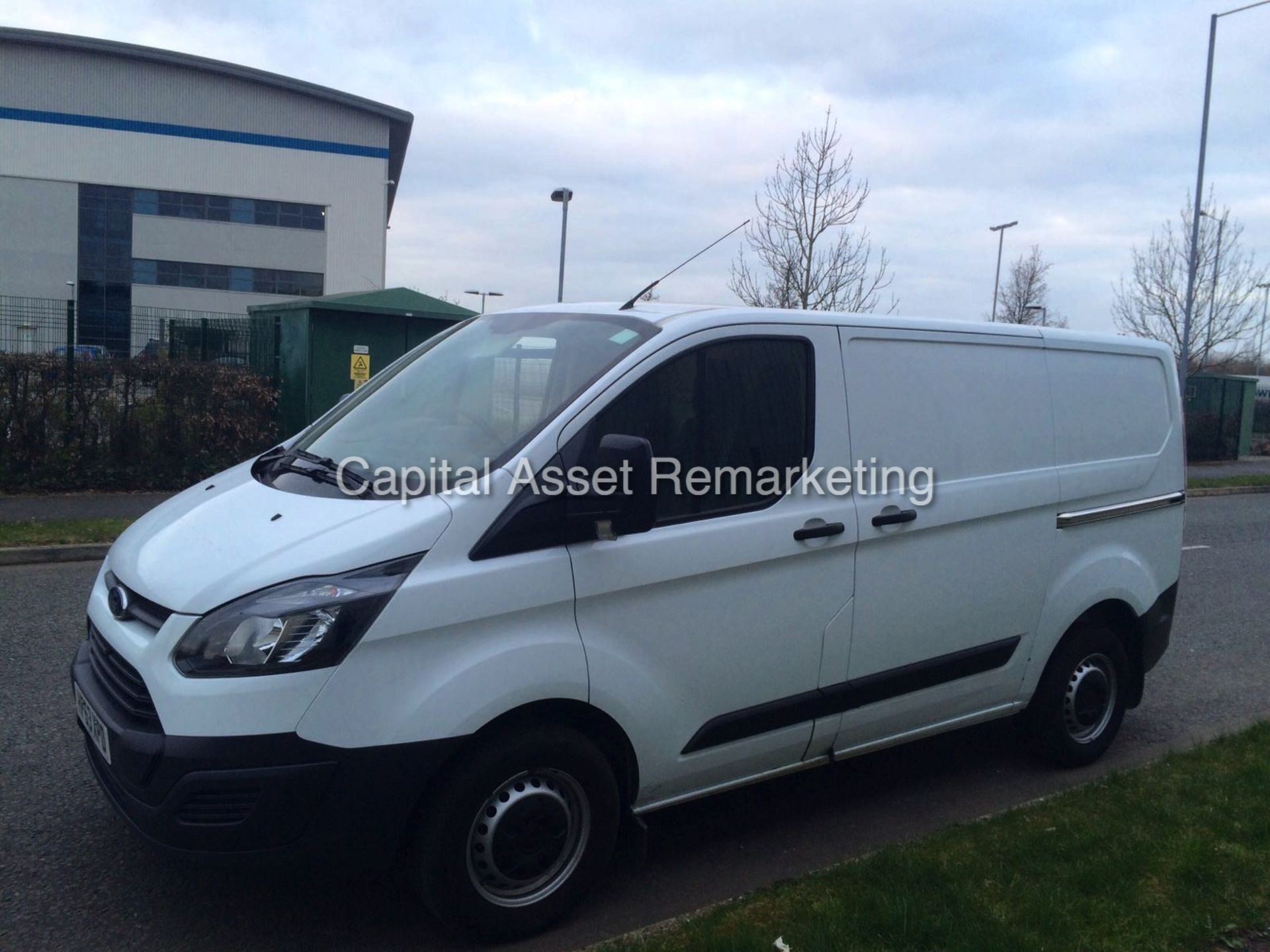 FORD TRANSIT CUSTOM 290 'ECO TECH' (2014 MODEL) 1 OWNER FROM NEW - FULL SERVICE HISTORY - NEW SHAPE - Image 3 of 11