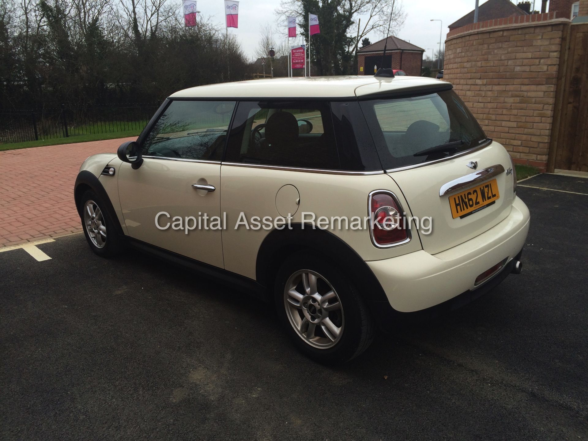 (ON SALE) MINI "ONE D" 1.6 DIESEL - WHITE (2013 MODEL) 1 OWNER - AIR CON / CLIMATE - SERVICE HISTORY - Image 5 of 18