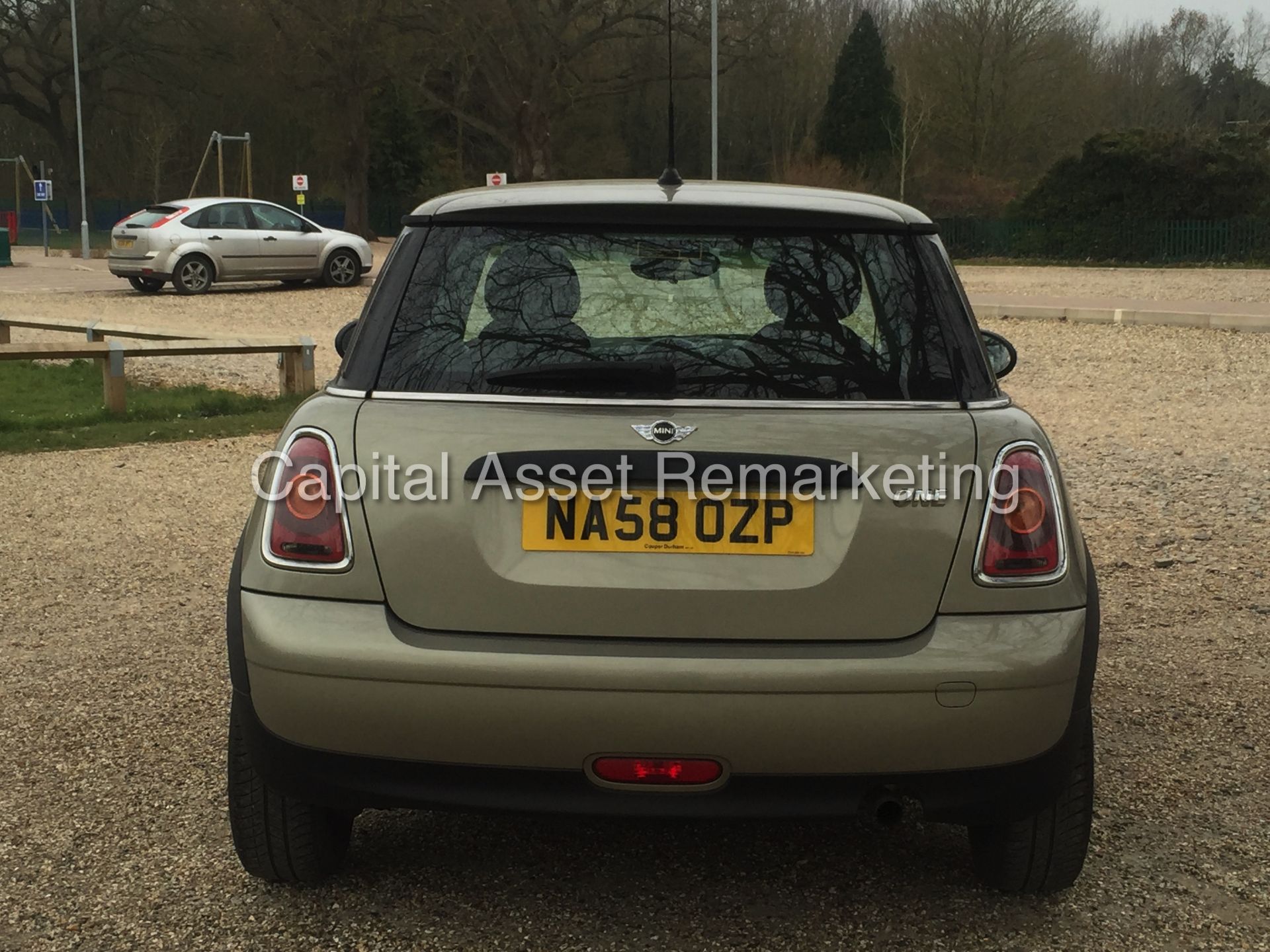 (ON SALE) MINI 'ONE EDITION' (2009 MODEL) 'PETROL' - 6 SPEED - STOP / START 'GENUINE LOW MILES' - Image 7 of 23