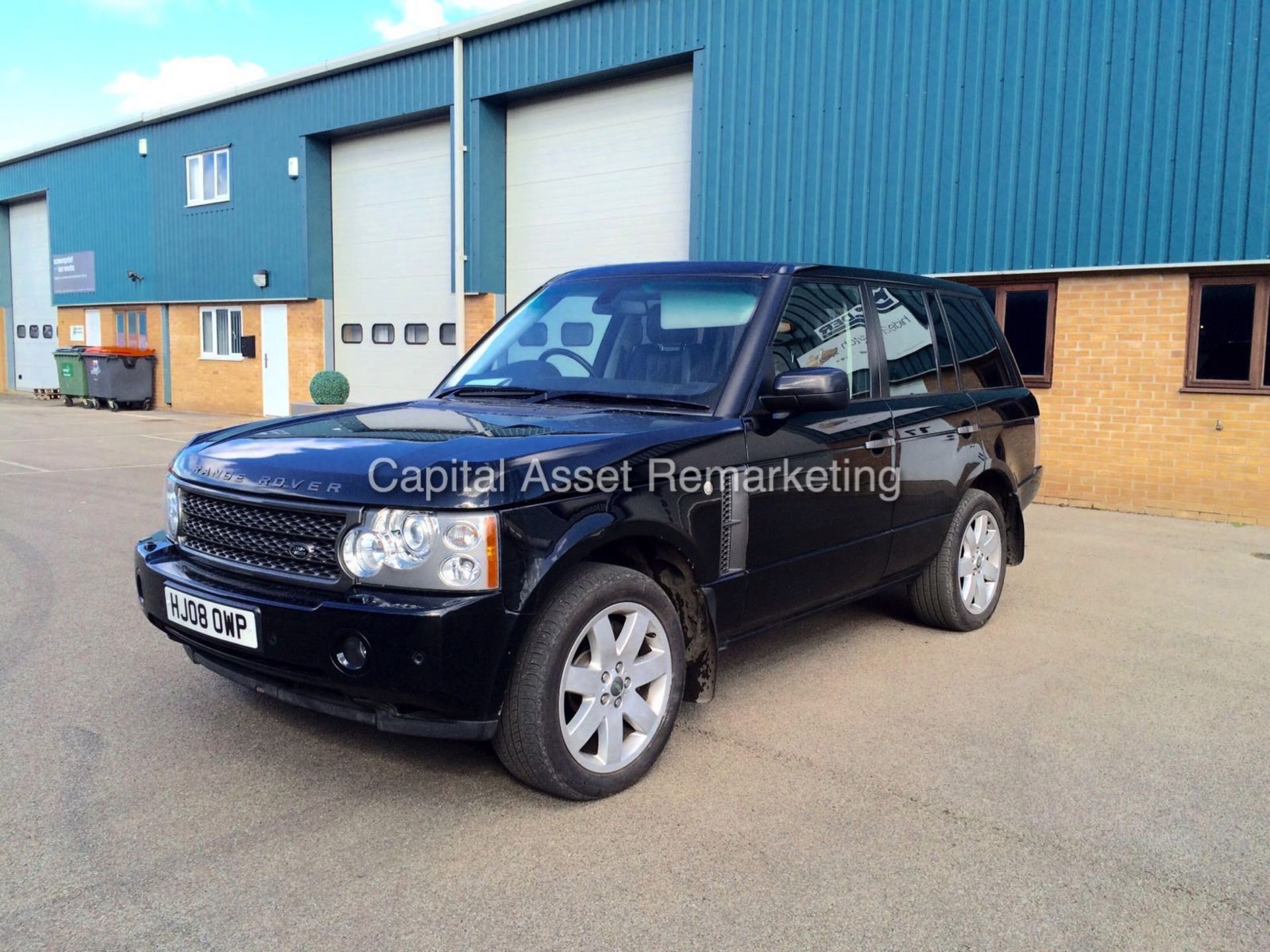 (ON SALE) RANGE ROVER VOGUE 3.6 TDV8 (08 REG) HUGE SPEC 'BLACK EDITION' SAT NAV - FSH (NO VAT) - Image 3 of 12