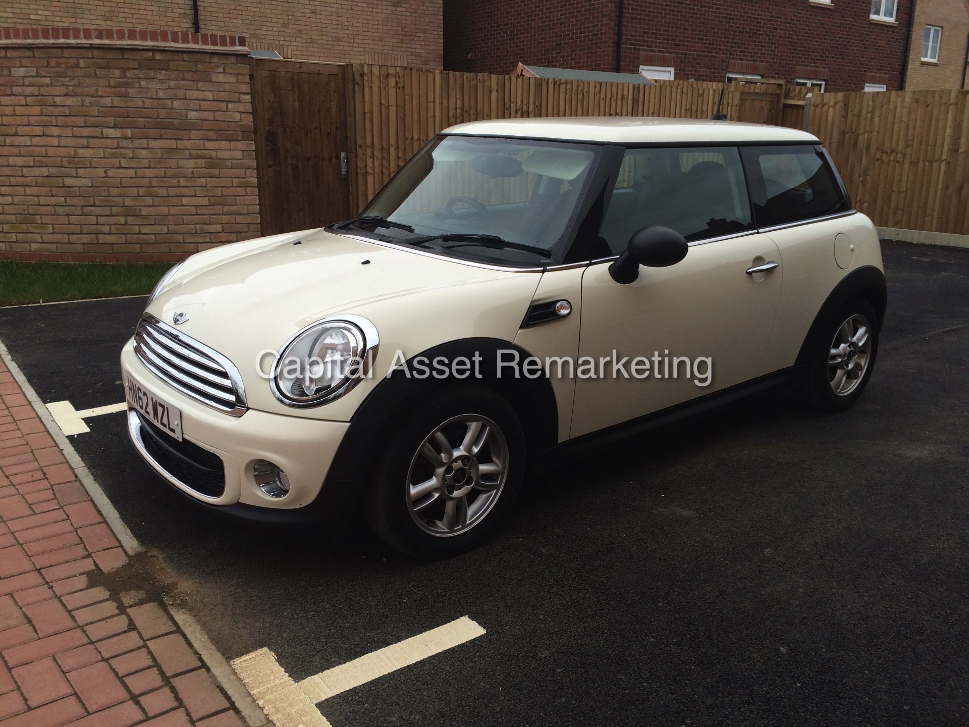 (ON SALE) MINI "ONE D" 1.6 DIESEL - WHITE (2013 MODEL) 1 OWNER - AIR CON / CLIMATE - SERVICE HISTORY - Image 3 of 18