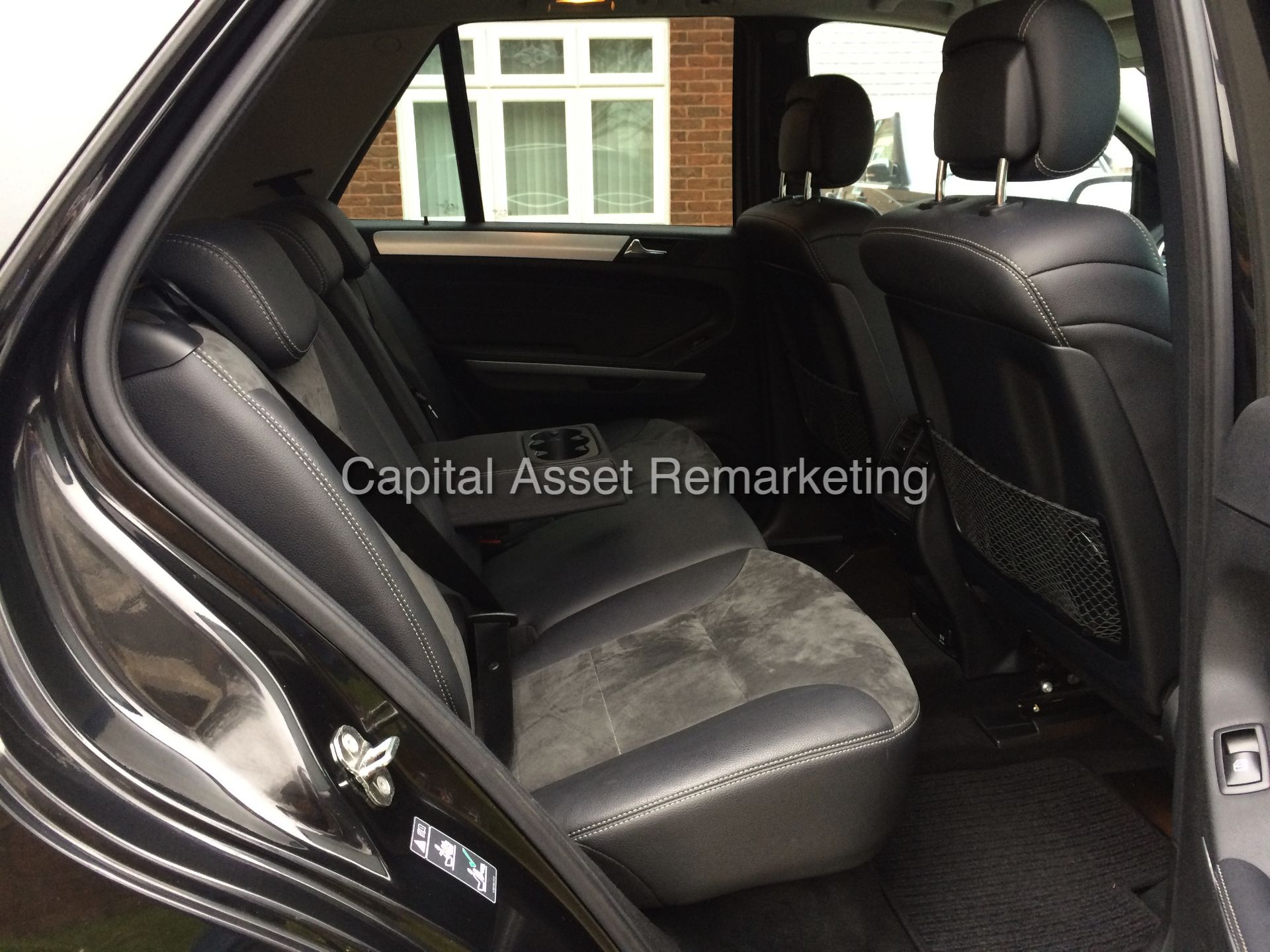 MERCEDES ML 350CDI "SPORT - BLACK EDITION" AUTO / TIP-TRONIC - FULLY LOADED - SAT NAV - STUNNING !!! - Image 18 of 25