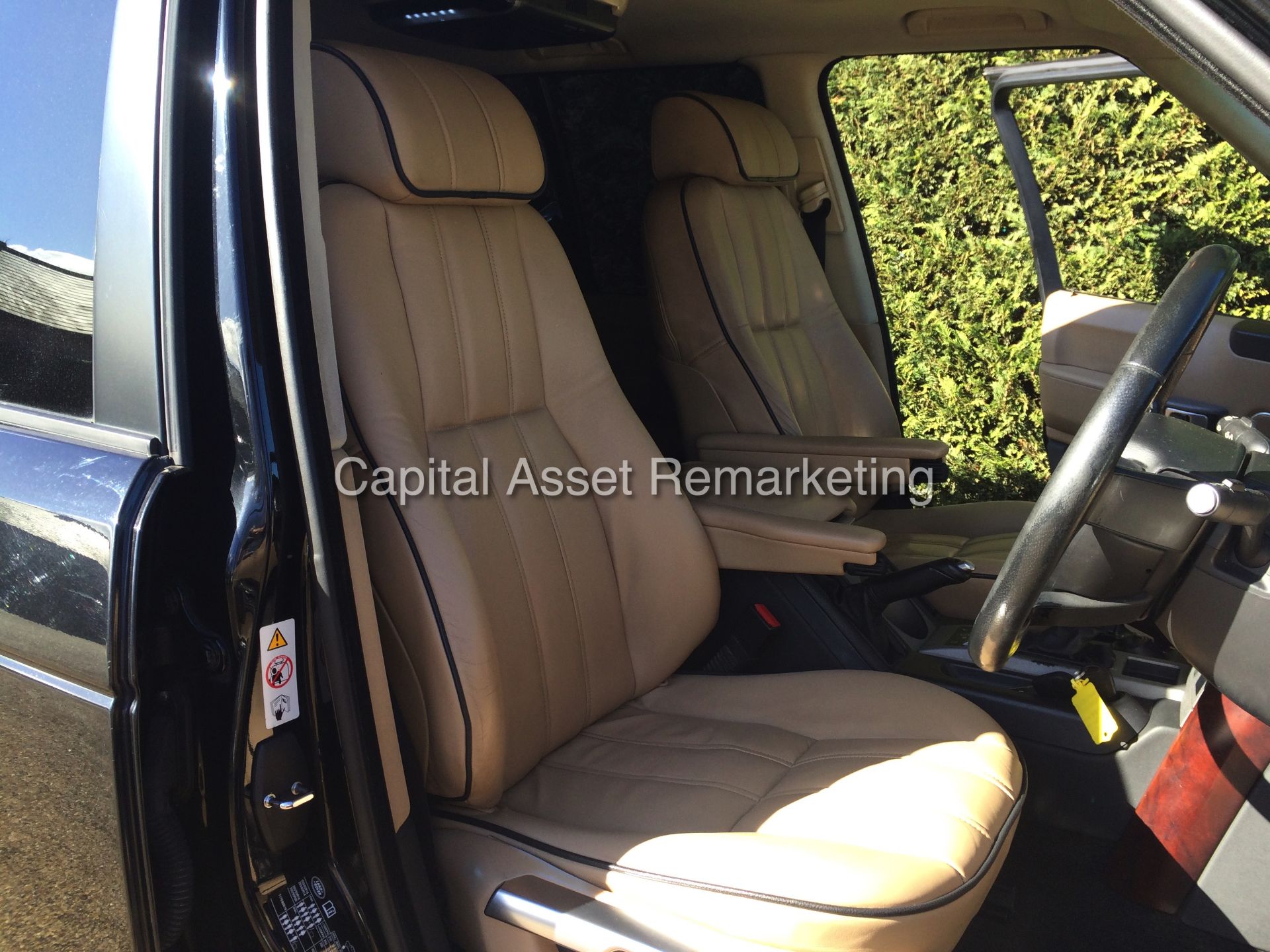 RANGE ROVER "VOGUE - BLACK EDITION" (2007 MODEL) SAT NAV - LEATHER - MASSIVE SPEC - NO VAT !!! - Image 11 of 26