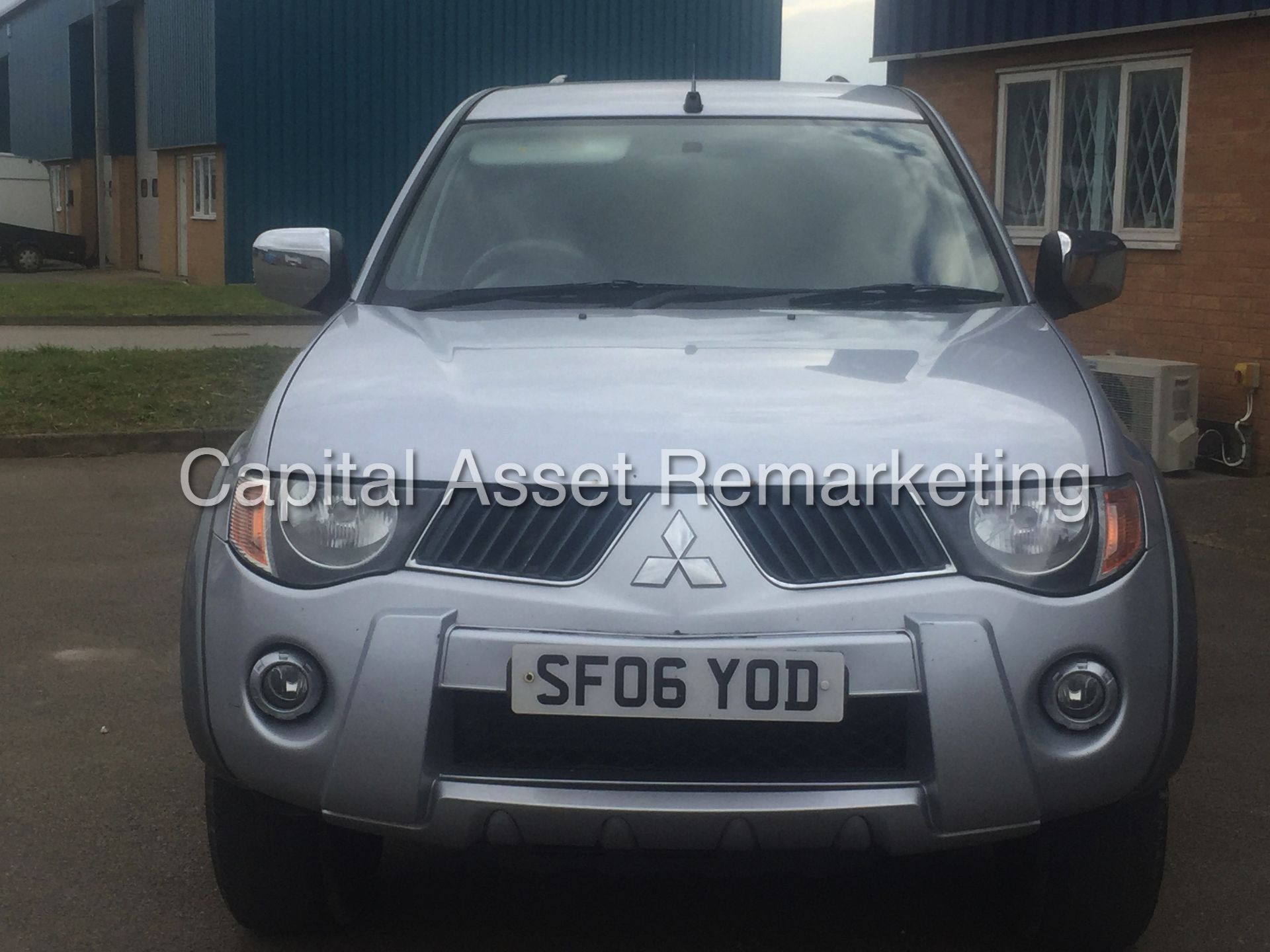 MITSUBISHI L200 'WARRIOR' (2006 - 06 REG) DOUBLE CAB PICK-UP '4x4 - 2.5 DI-D - LEATHER - AIR CON' - Image 3 of 24