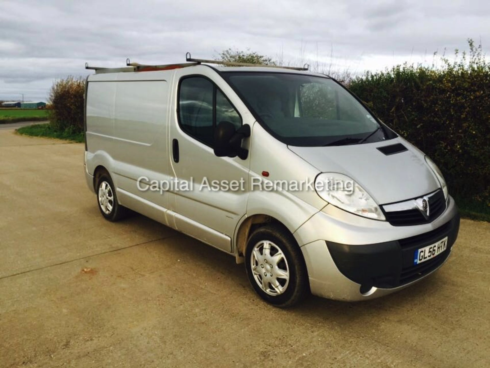 (ON SALE) VAUXHALL VIVARO 1.9CDTI - 6 SPEED "SPORTIVE - SILVER EDITION" (2007 MODEL) AIR CON