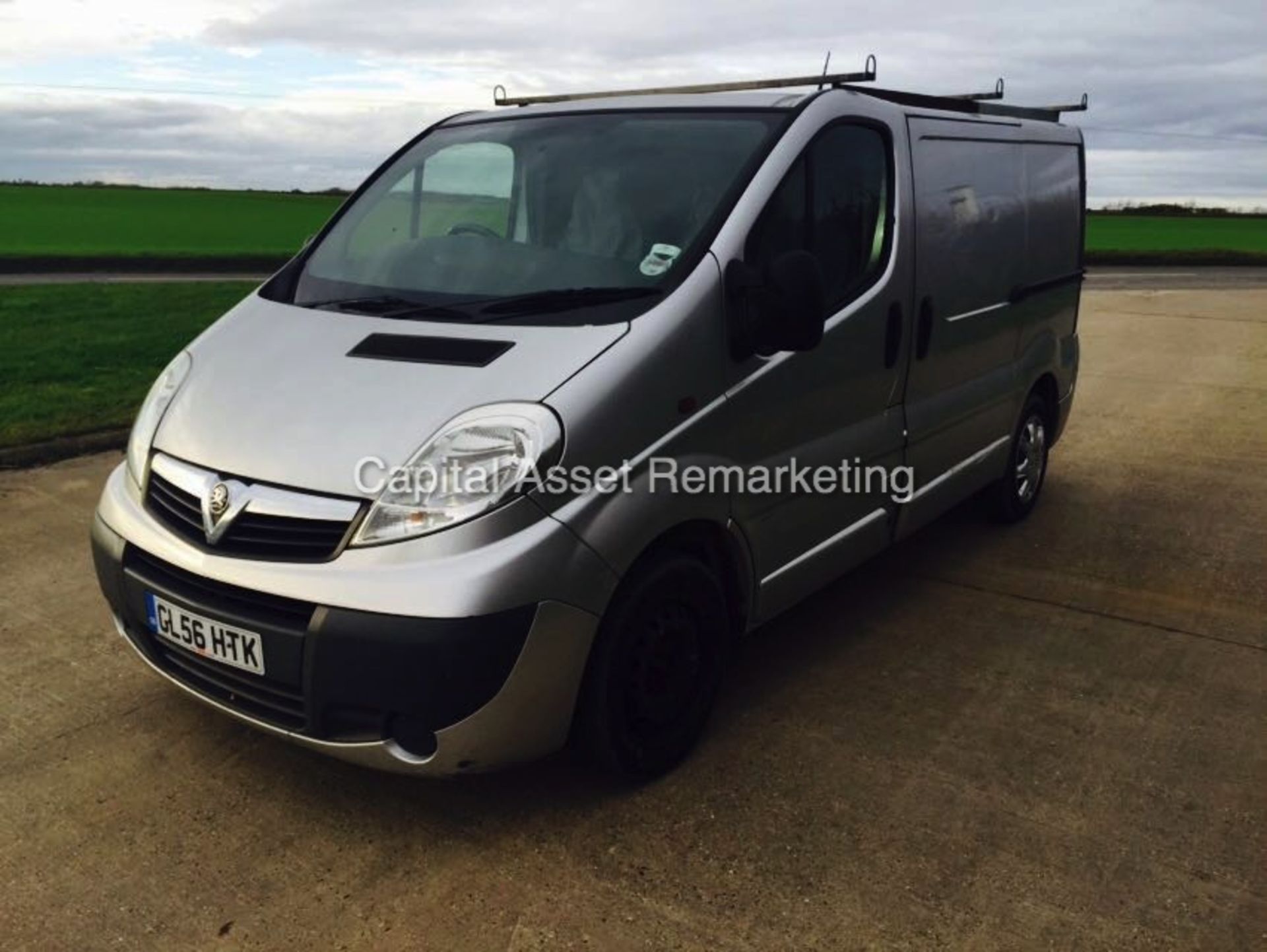 (ON SALE) VAUXHALL VIVARO 1.9CDTI - 6 SPEED "SPORTIVE - SILVER EDITION" (2007 MODEL) AIR CON - Image 3 of 5