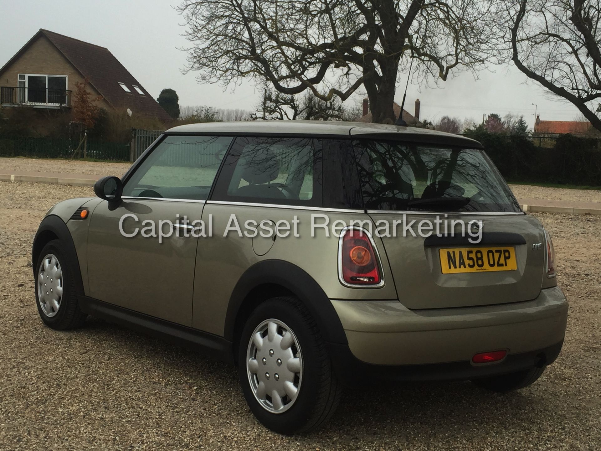 (ON SALE) MINI 'ONE EDITION' (2009 MODEL) 'PETROL' - 6 SPEED - STOP / START 'GENUINE LOW MILES' - Image 6 of 23