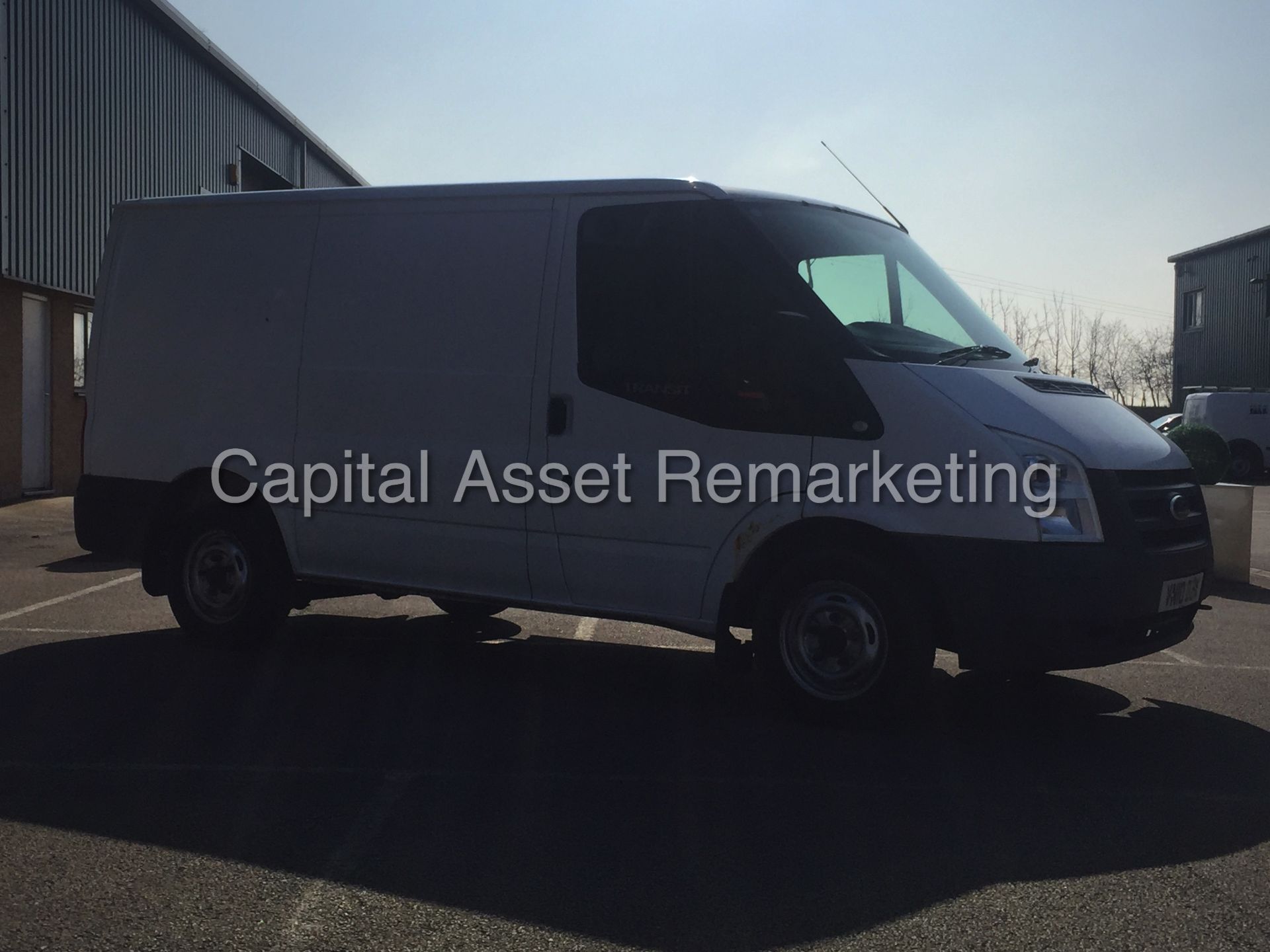 FORD TRANSIT 85 T260 (2010 - 10 REG) 2.2 TDCI - 85 PS - SWB (1 COMPANY OWNER FROM NEW) - Image 8 of 17