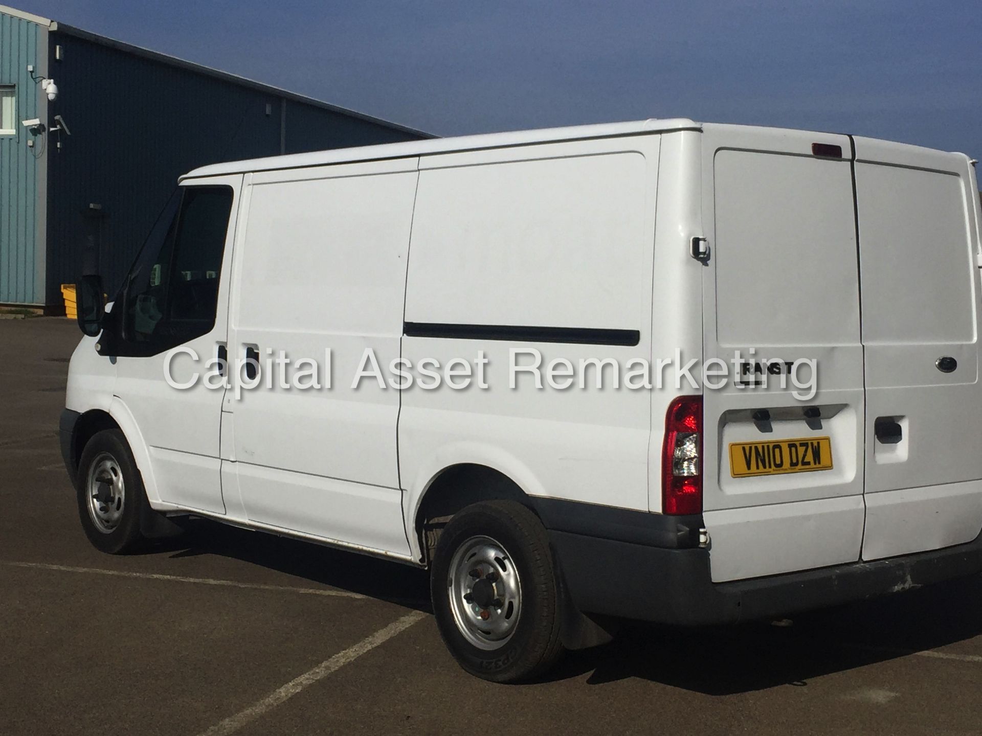 FORD TRANSIT 85 T260 (2010 - 10 REG) 2.2 TDCI - 85 PS - SWB (1 COMPANY OWNER FROM NEW) - Image 5 of 17