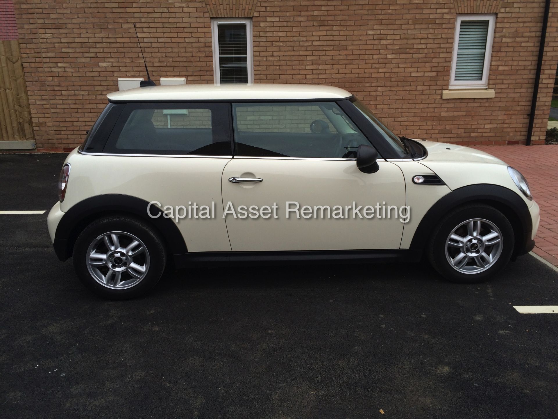 (ON SALE) MINI "ONE D" 1.6 DIESEL - WHITE (2013 MODEL) 1 OWNER - AIR CON / CLIMATE - SERVICE HISTORY - Image 8 of 18