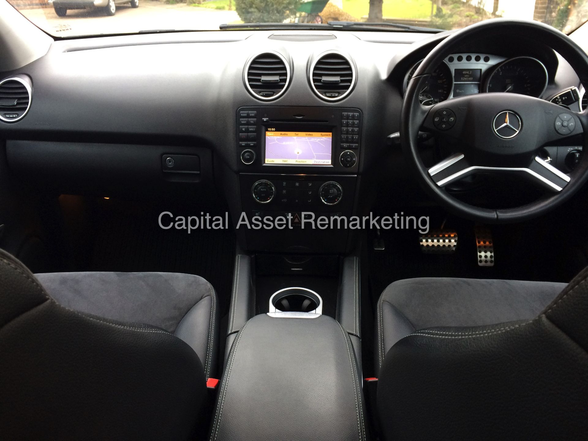 MERCEDES ML 350CDI "SPORT - BLACK EDITION" AUTO / TIP-TRONIC - FULLY LOADED - SAT NAV - STUNNING !!! - Image 12 of 25