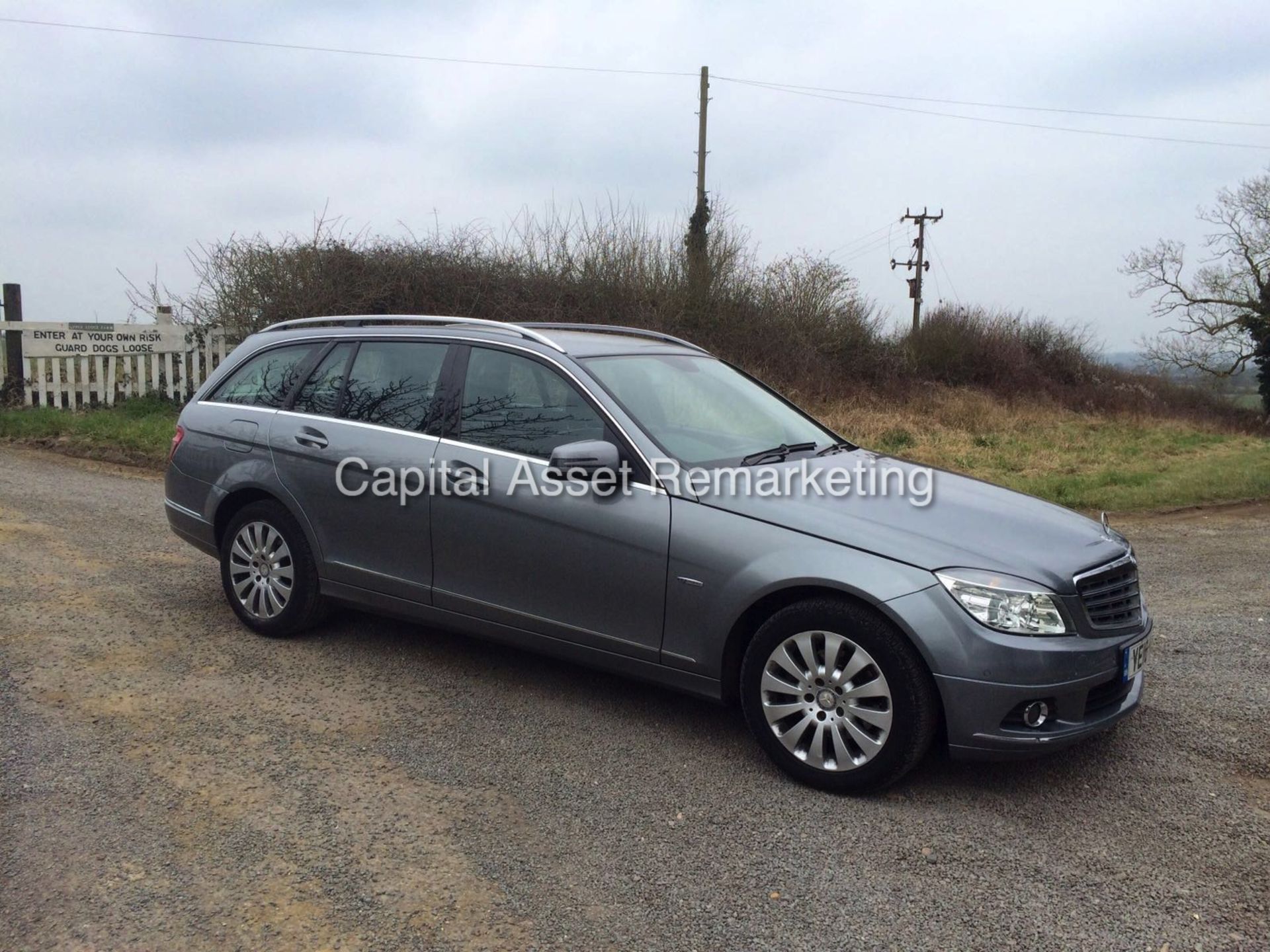 MERCEDES C220CDI "ELEGANCE - BLUEEFFICIENCY" ESTATE (2010 REG) LEATHER INTERIOR - MET PAINT - NO VAT - Image 3 of 13