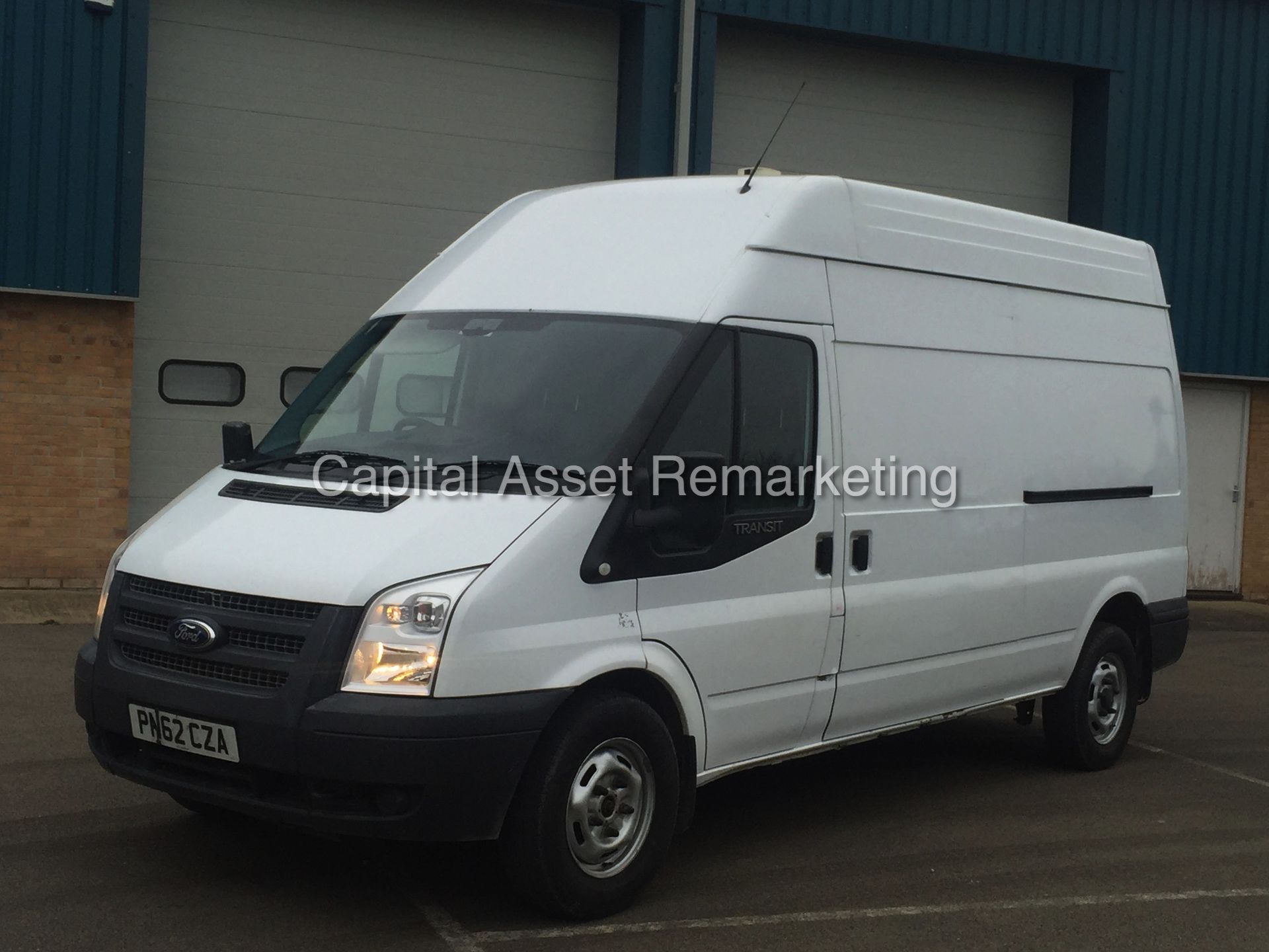 FORD TRANSIT 125 T350L RWD (2013 MODEL) 2.2 TDCI - 125ps - 6 SPEED 'LWB - HI ROOF' (1 FORMER KEEPER) - Image 3 of 19