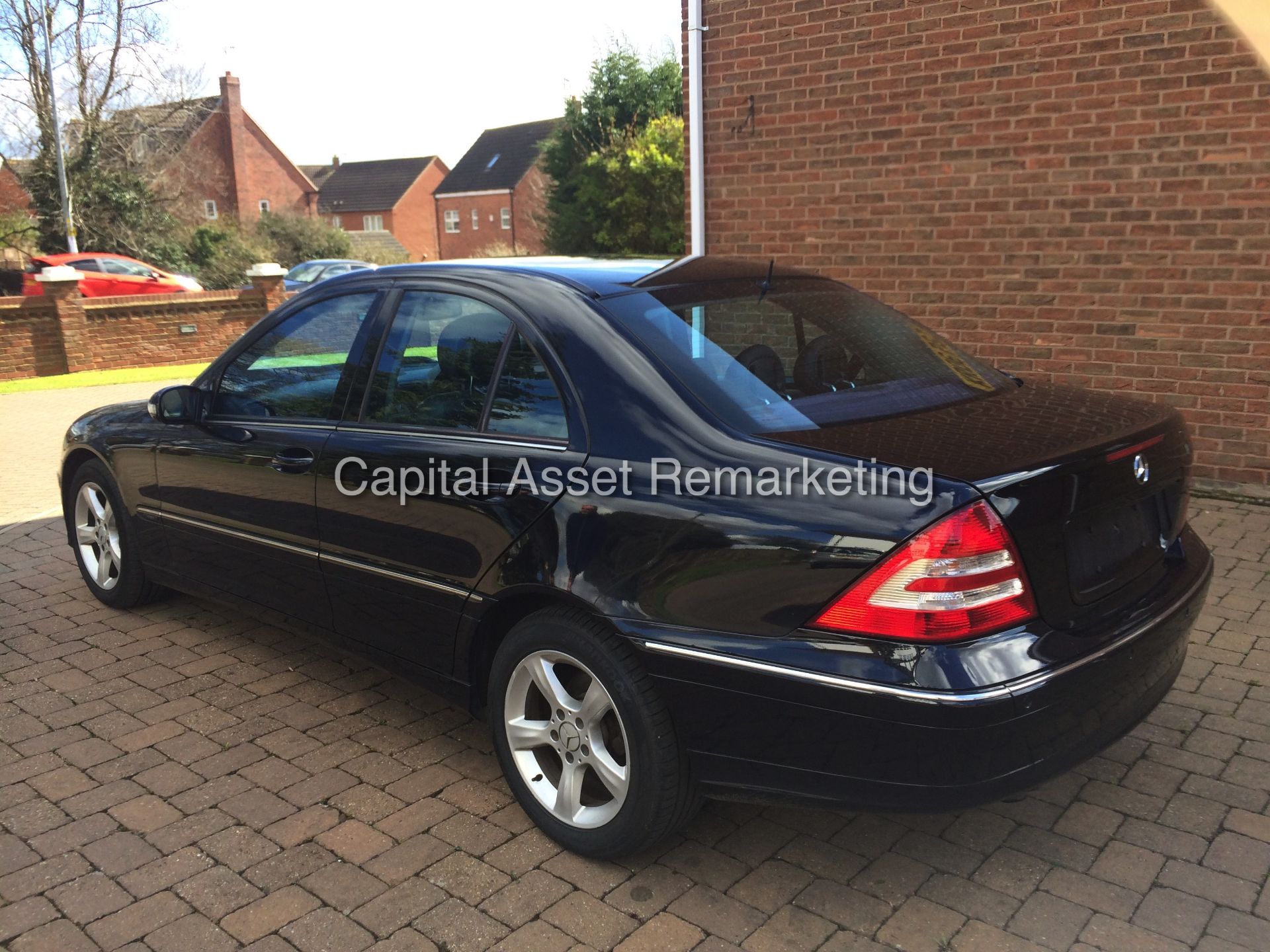 (ON SALE) MERCEDES C220CDI "AVANTGARDE SE" AUTO / TIP-TRONIC (2006 - 06 REG) TOP SPEC - SAT NAV - - Image 3 of 21