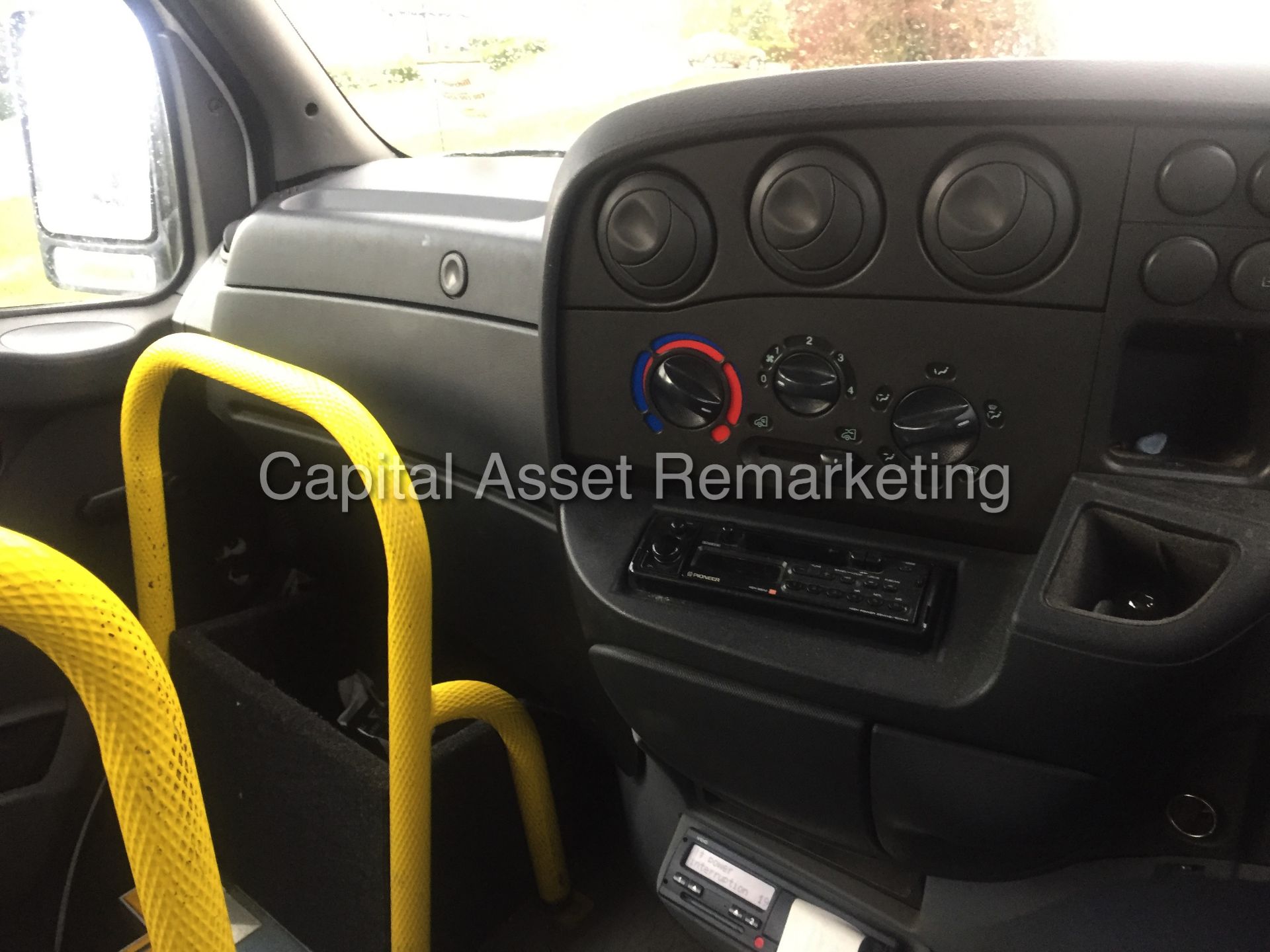 (ON SALE) IVECO DAILY 50C14 '17 SEATER MINI-BUS' (2006) 3.0 'DIESEL' - 150 BHP - 6 SPEED (NO VAT) - Image 19 of 20