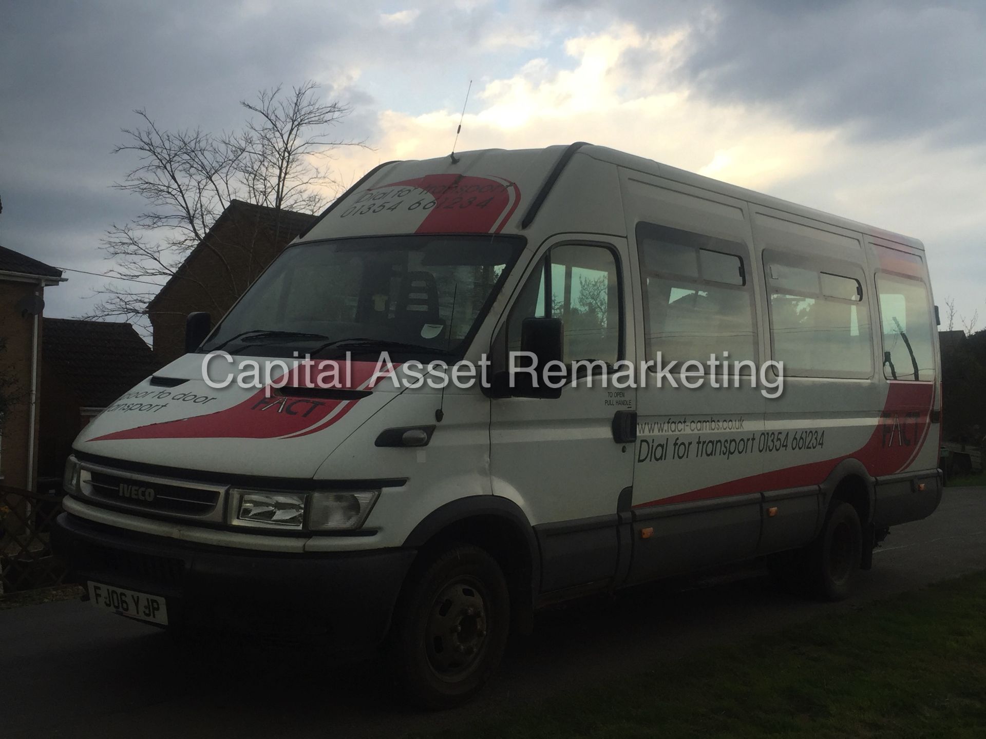 (ON SALE) IVECO DAILY 50C14 '17 SEATER MINI-BUS' (2006) 3.0 'DIESEL' - 150 BHP - 6 SPEED (NO VAT) - Image 4 of 20