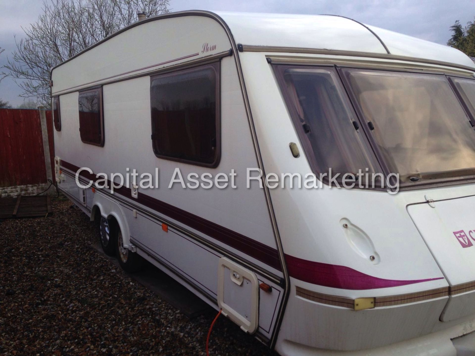 ELDDIS CRUSADER 'STORM' (2001) 5 BERTH TOURING CARAVAN (NO VAT - SAVE 20%) - Image 2 of 22