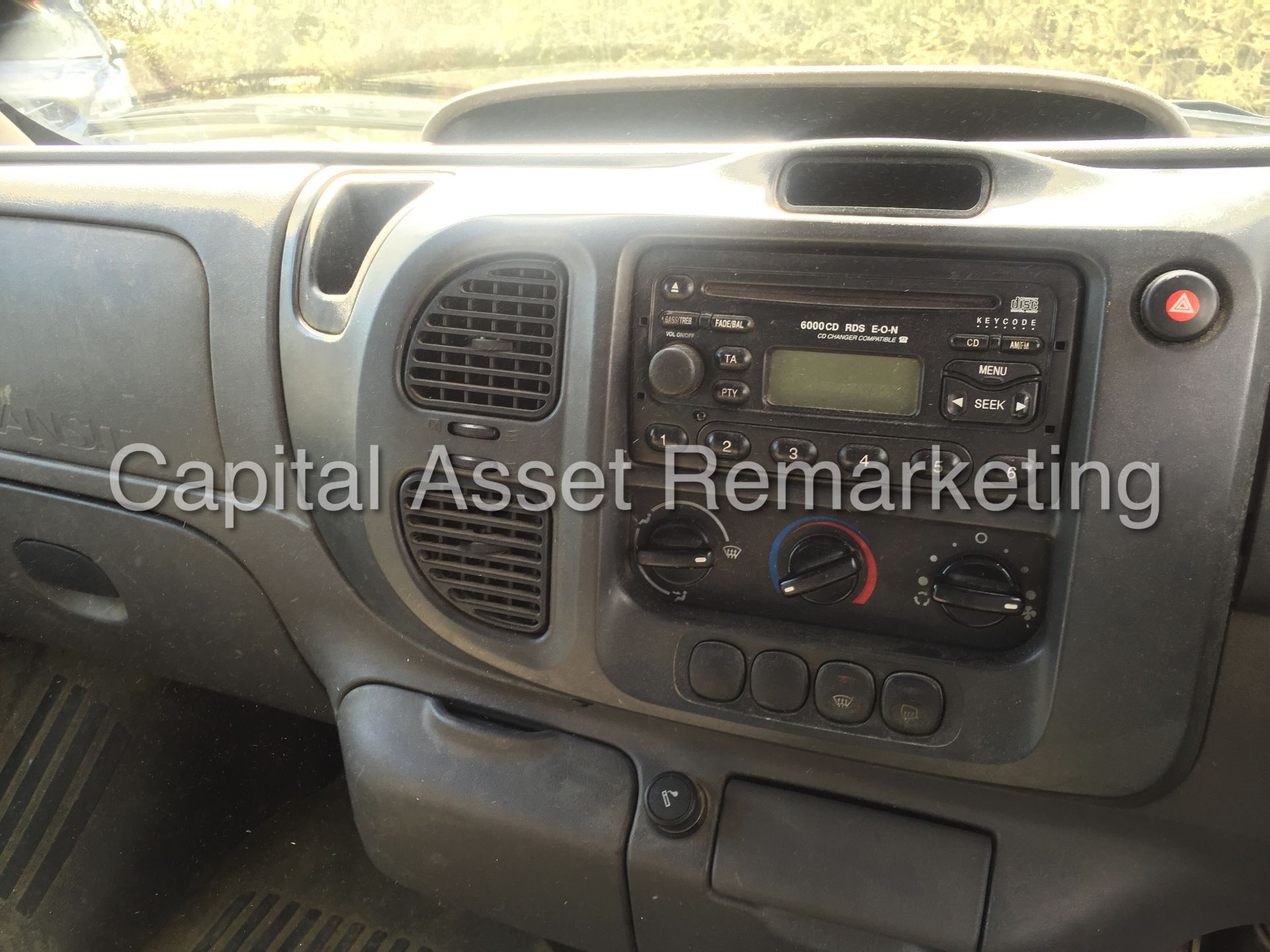 FORD TRANSIT T280 SWB (2004 MODEL) '2.0 TURBO DIESEL' (NO VAT - SAVE 20%) - Image 15 of 16