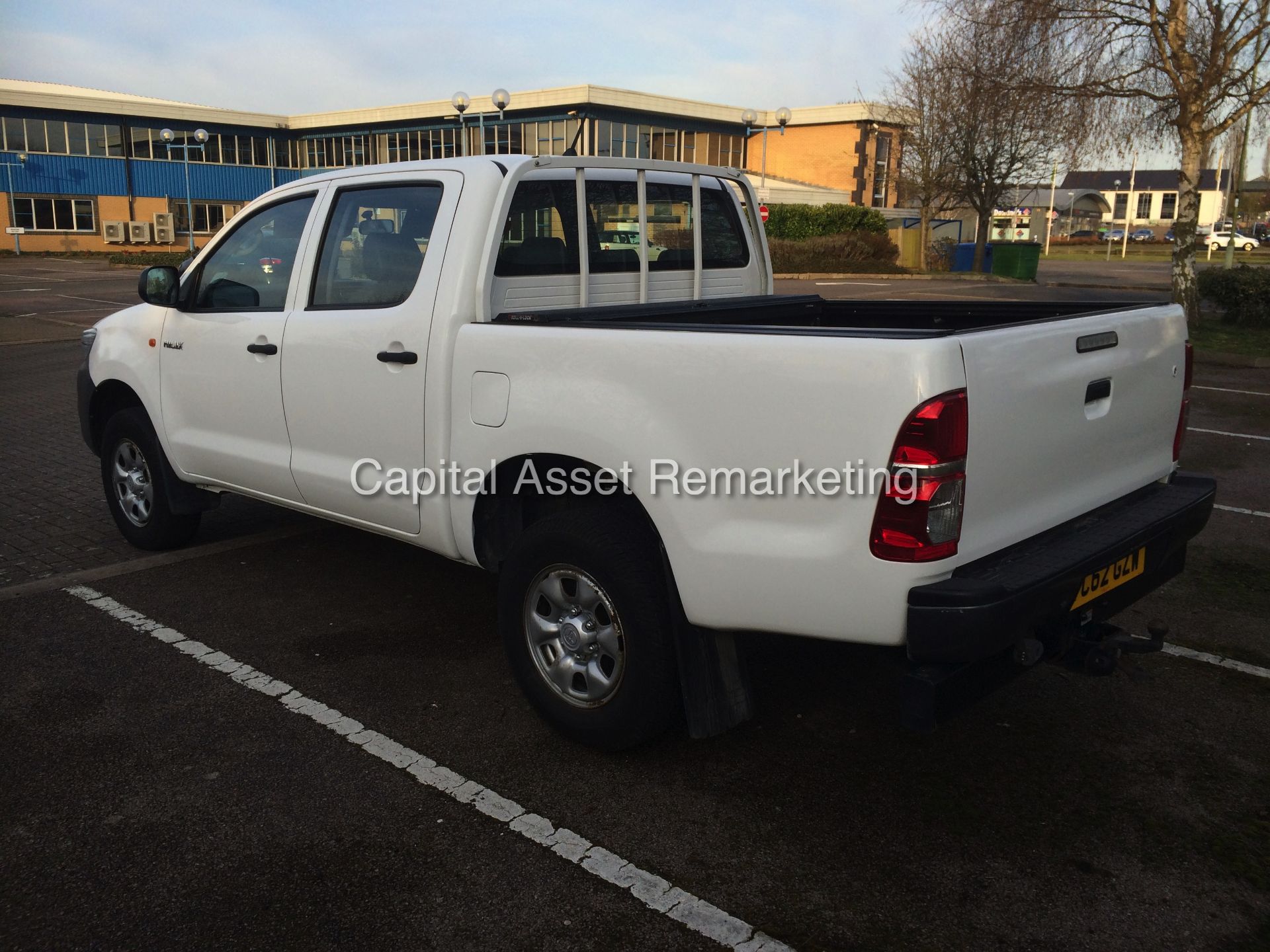 TOYOTA HILUX 2.5 D-4D (2013 MODEL) DOUBLE CAB - NEW SHAPE - 1 OWNER - FSH - AIR CON - ELEC PACK - Image 5 of 21