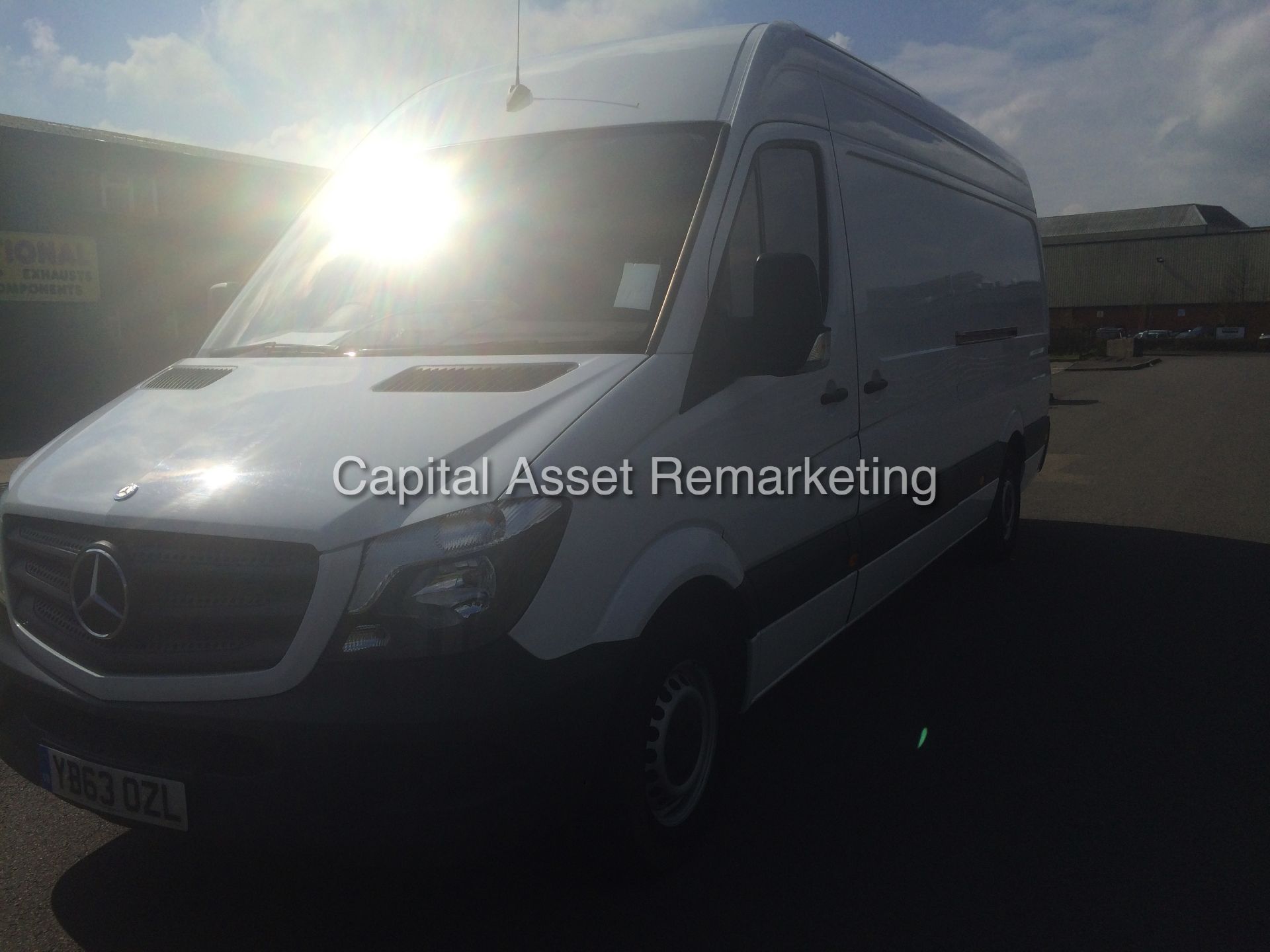 MERCEDES SPRINTER 313CDI "130BHP - 6 SPEED" (2014 YEAR - NEW SHAPE) LWB / HI TOP - 1 OWNER - Image 3 of 11