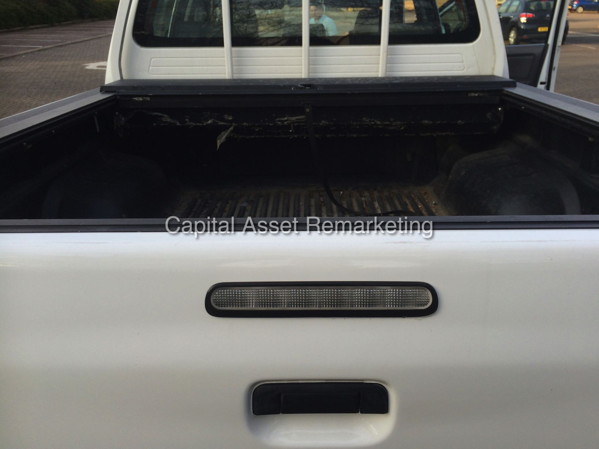 TOYOTA HILUX 2.5 D-4D (2013 MODEL) DOUBLE CAB - NEW SHAPE - 1 OWNER - FSH - AIR CON - ELEC PACK - Image 21 of 21