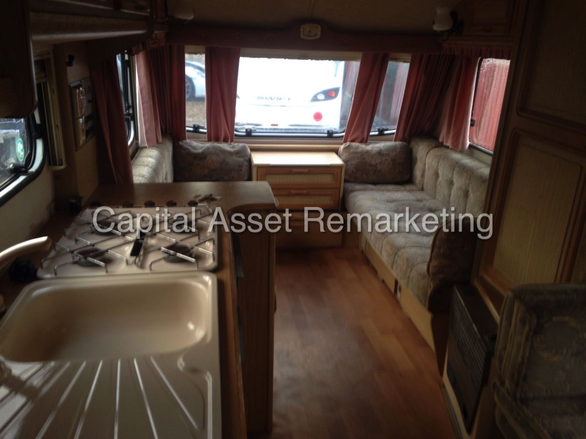 ELDDIS CRUSADER 'STORM' (2001) 5 BERTH TOURING CARAVAN (NO VAT - SAVE 20%) - Image 6 of 22