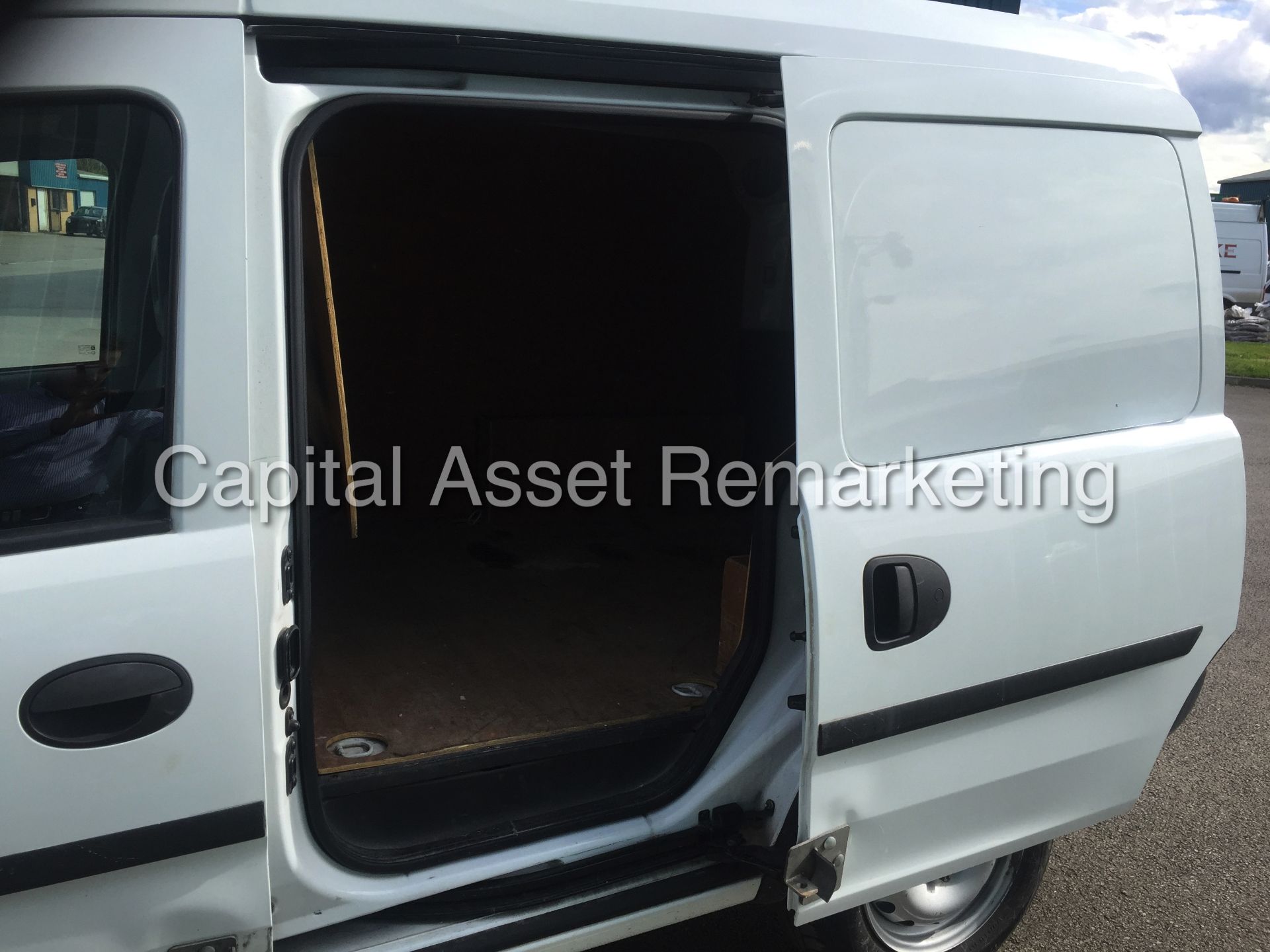 (ON SALE) VAUXHALL COMBO 1700 (2011 MODEL) CDTI 'DIESEL' - ELECTRIC PACK 'FULL MOT'. (NO VAT) - Image 10 of 18