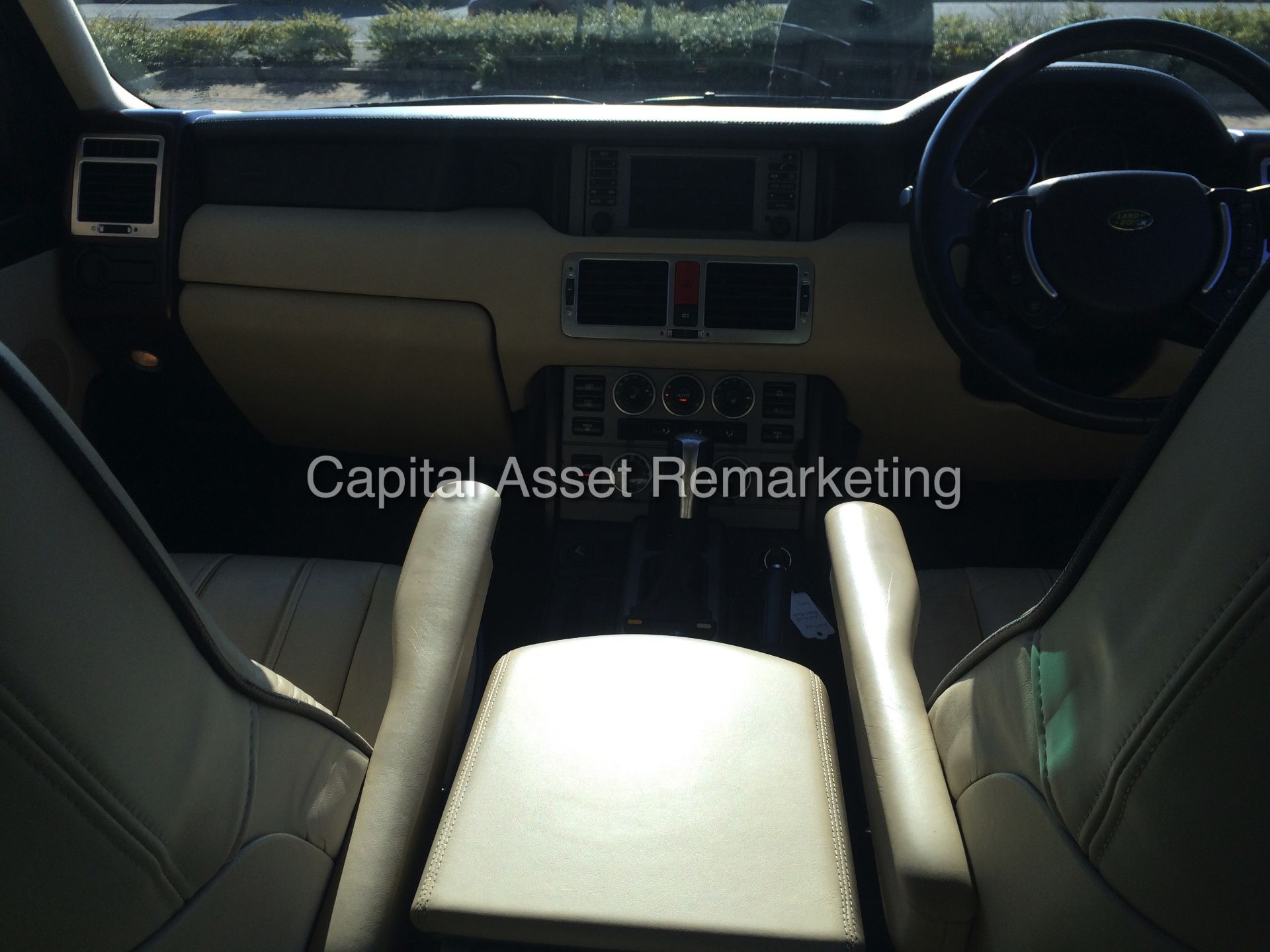 (ON SALE) RANGE ROVER "VOGUE" (2004 - 04 REG) SAT NAV - LEATHER - TOP OF THE RANGE - MASSIVE SPEC - Image 17 of 25