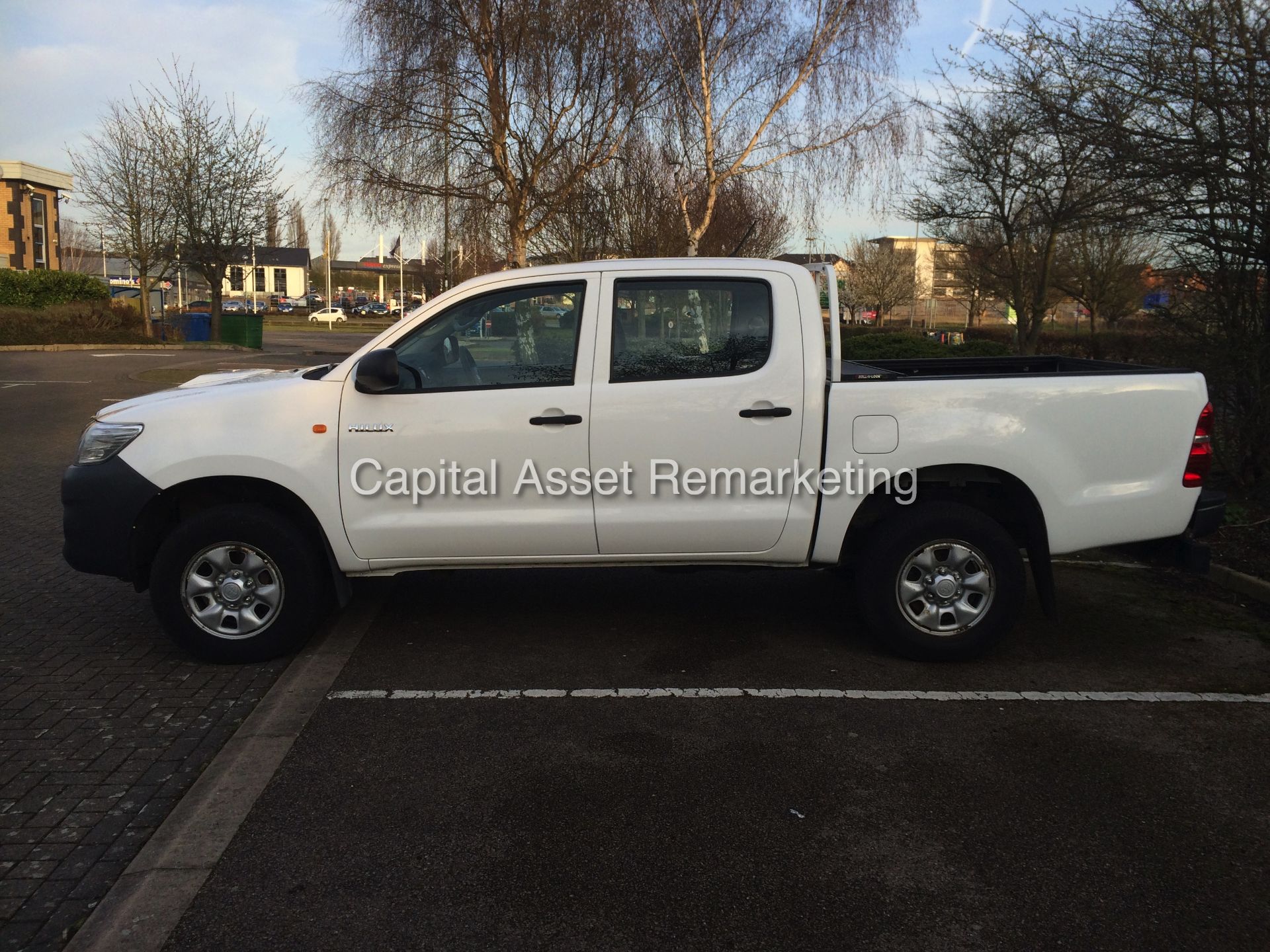 TOYOTA HILUX 2.5 D-4D (2013 MODEL) DOUBLE CAB - NEW SHAPE - 1 OWNER - FSH - AIR CON - ELEC PACK - Image 4 of 21