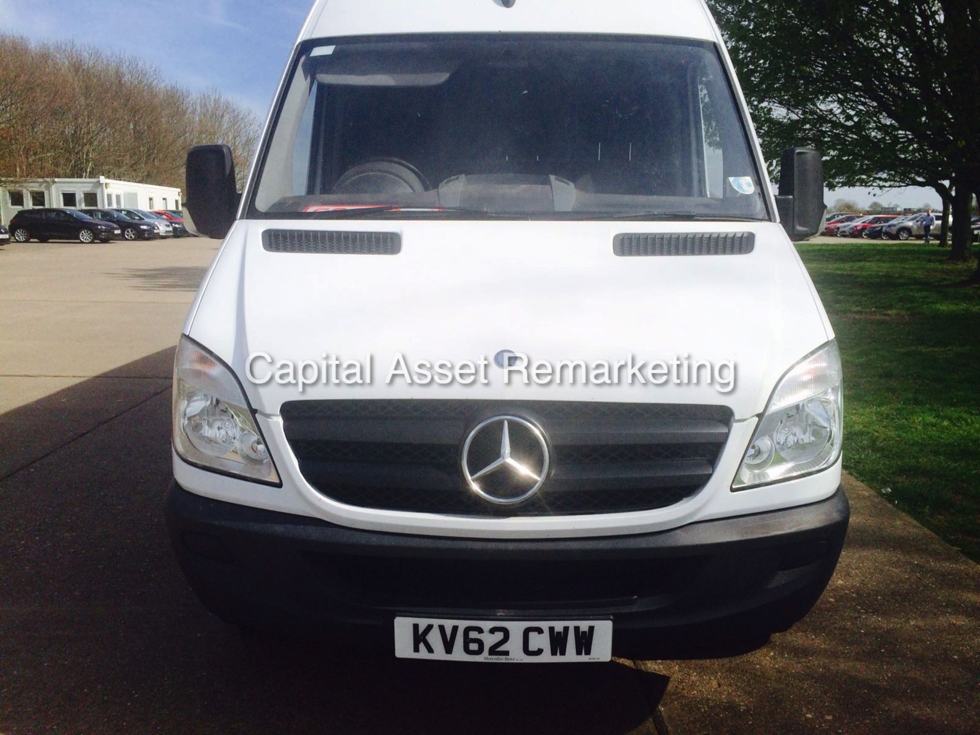 MERCEDES SPRINTER 313CDI - LWB - HI TOP - 2013 MODEL - EURO 5 MODEL - 1 OWNER FROM NEW - FSH - LOOK! - Image 2 of 10