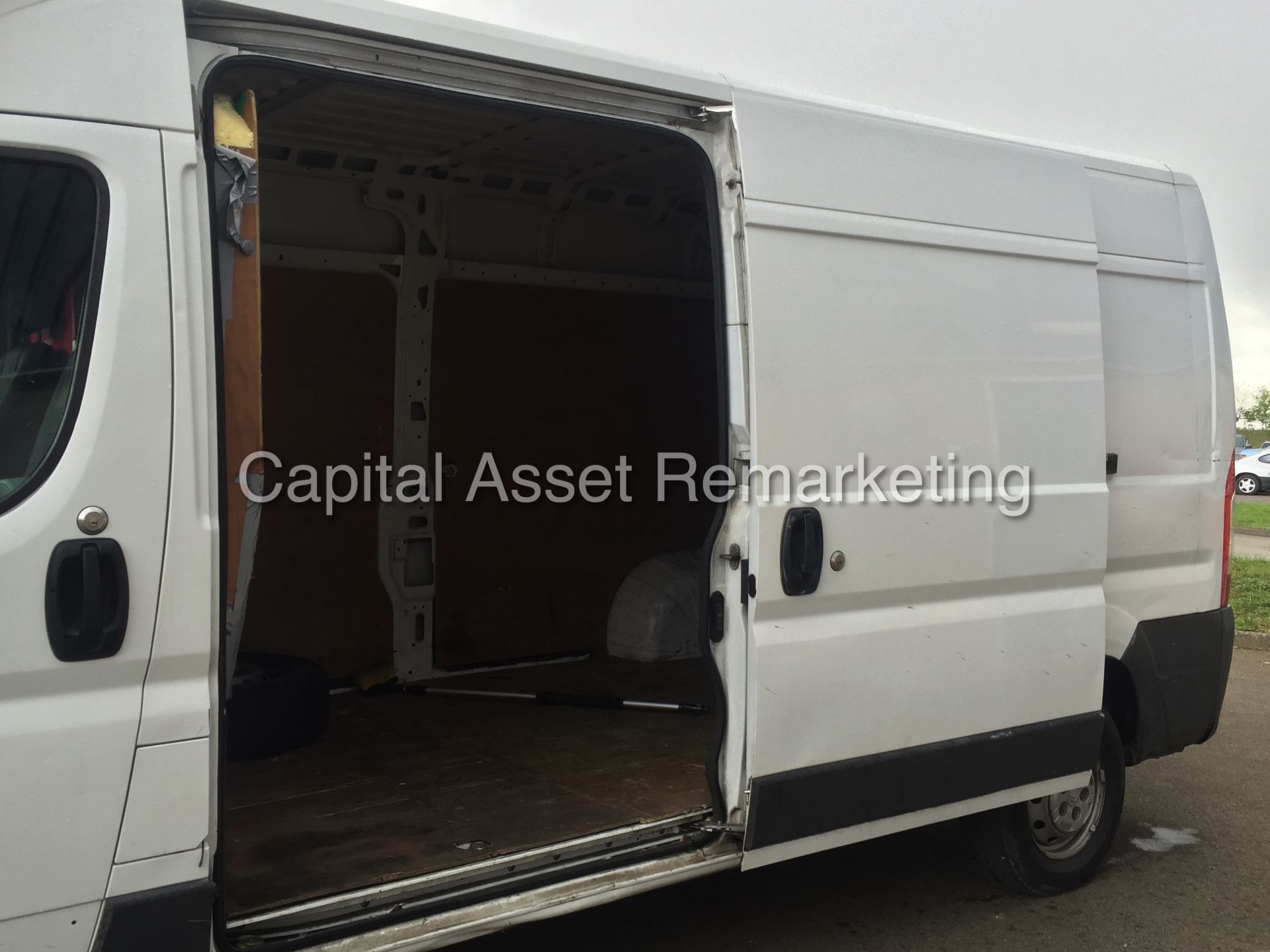 CITROEN RELAY 35 LWB HI-ROOF (2011 MODEL) 2.2 HDI - 120 PS - 6 SPEED (ELECTRIC PACK) - Image 14 of 19