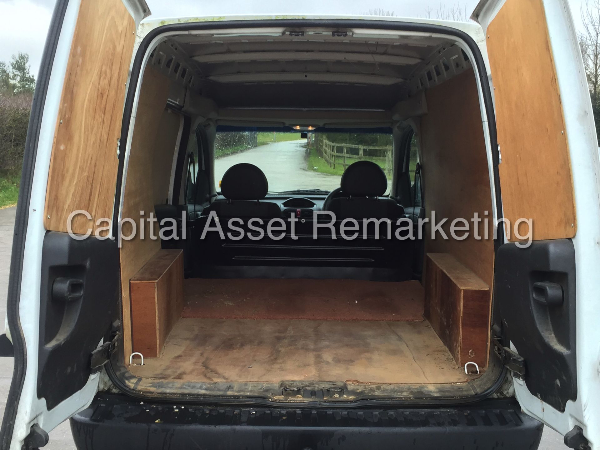 (ON SALE) VAUXHALL COMBO 1700 'SE' CDTI (2011 MODEL) 'DIESEL VAN' (1 OWNER FROM NEW) - Image 12 of 17