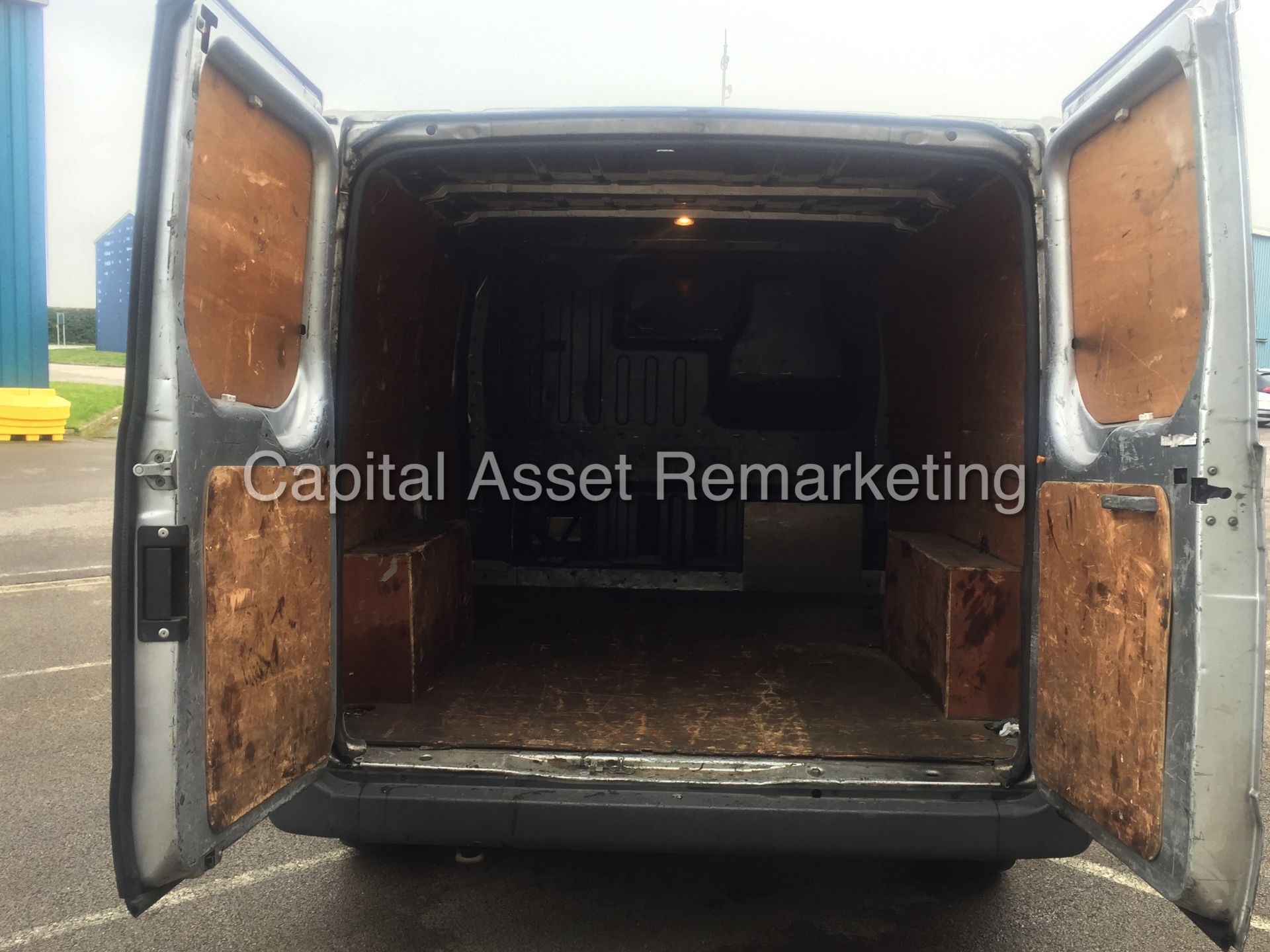 FORD TRANSIT 85 T260 FWD (2011 - 11 REG) 2.2 TDCI 'SWB' (NO VAT - SAVE 20%) - Image 12 of 17