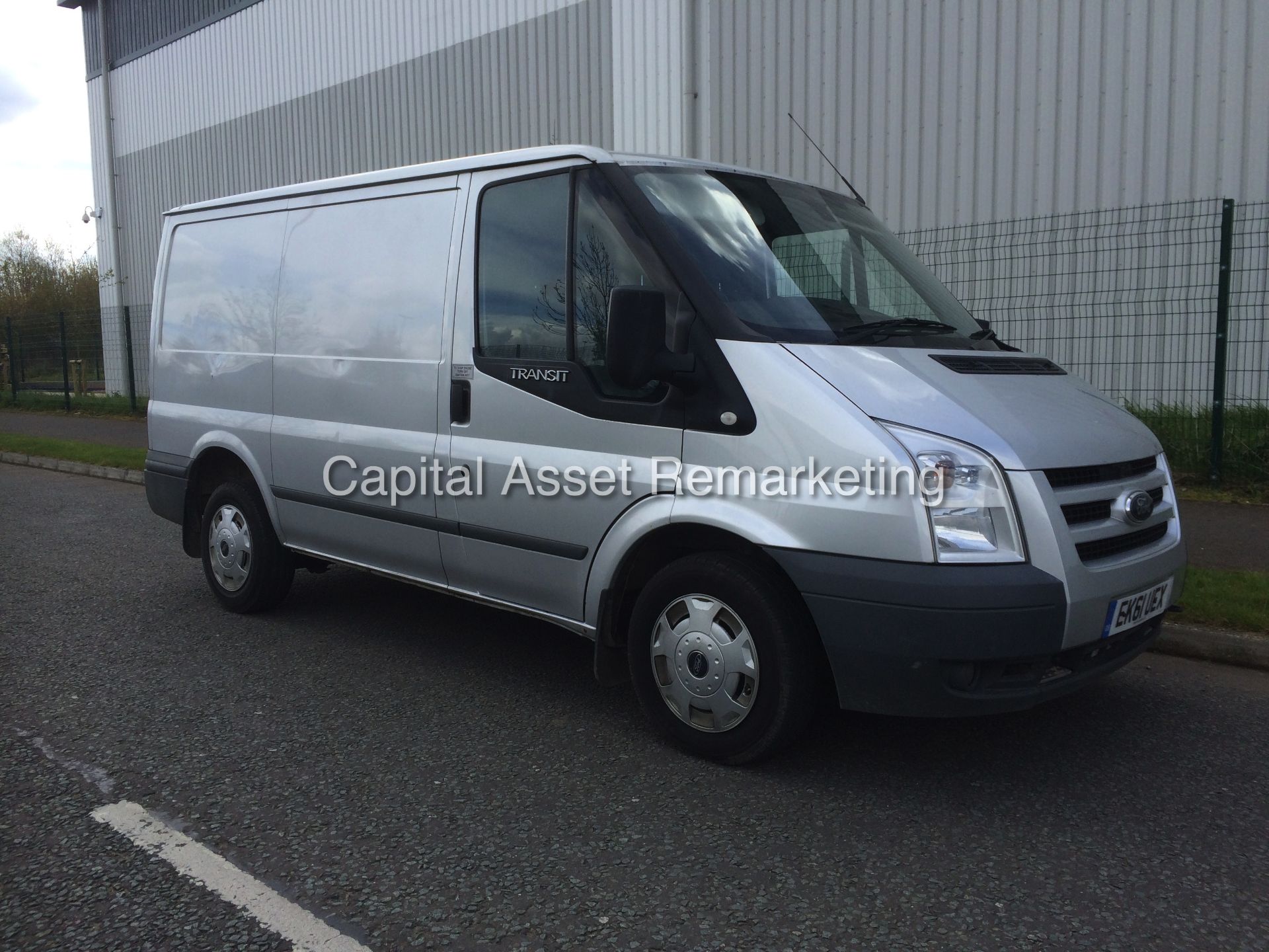 FORD TRANSIT 2.2TDCI "TREND" T260 SWB - 115PSI / 6 SPEED (2012 MODEL) AIR CON - ELEC PACK - SILVER