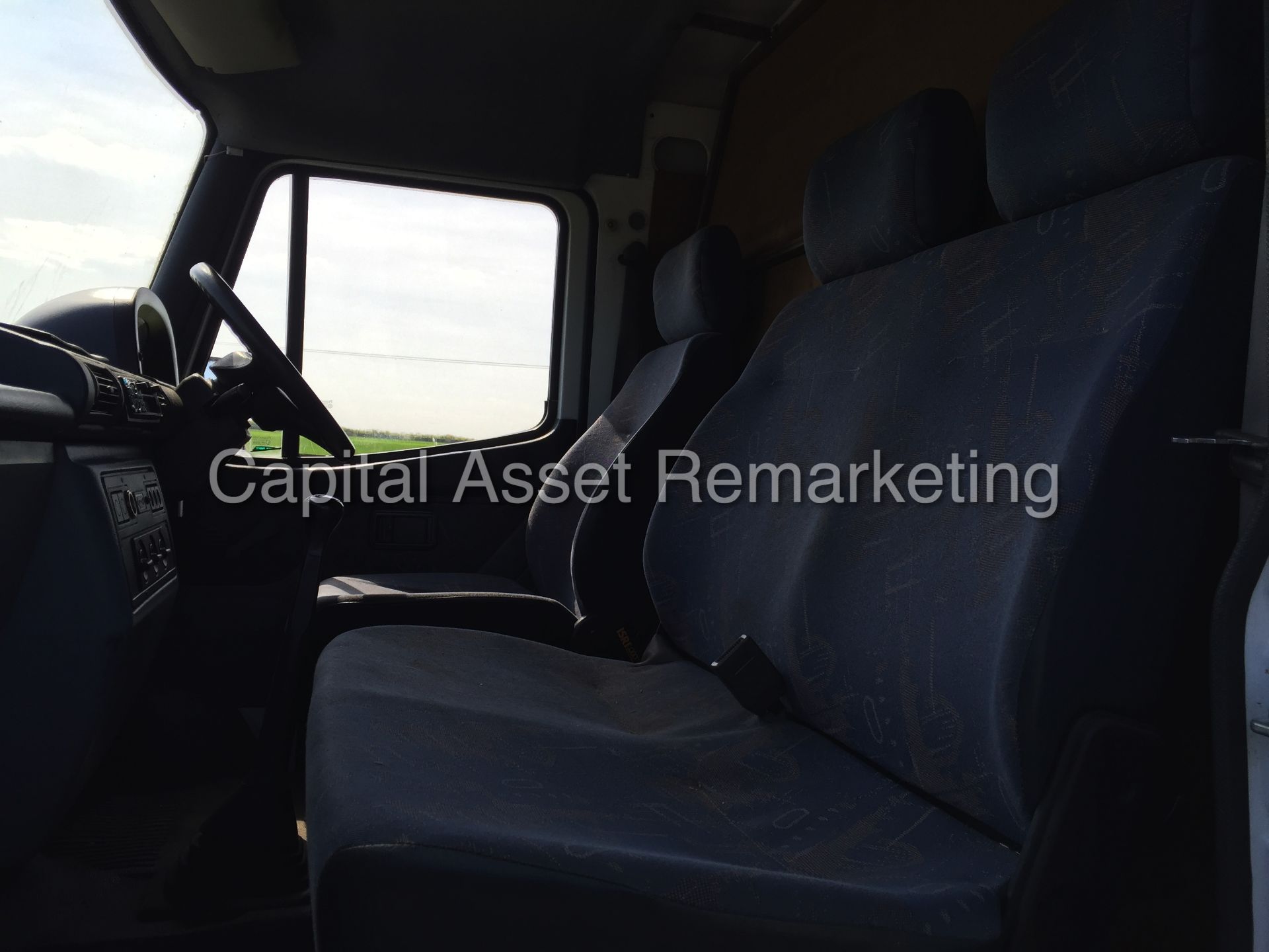 (On Sale) LDV CONVOY 400 (2005 MODEL) 2.4 TDCI 'DIESEL' ** 44,000 MILES ONLY **(NO VAT - SAVE 20%) - Image 14 of 16