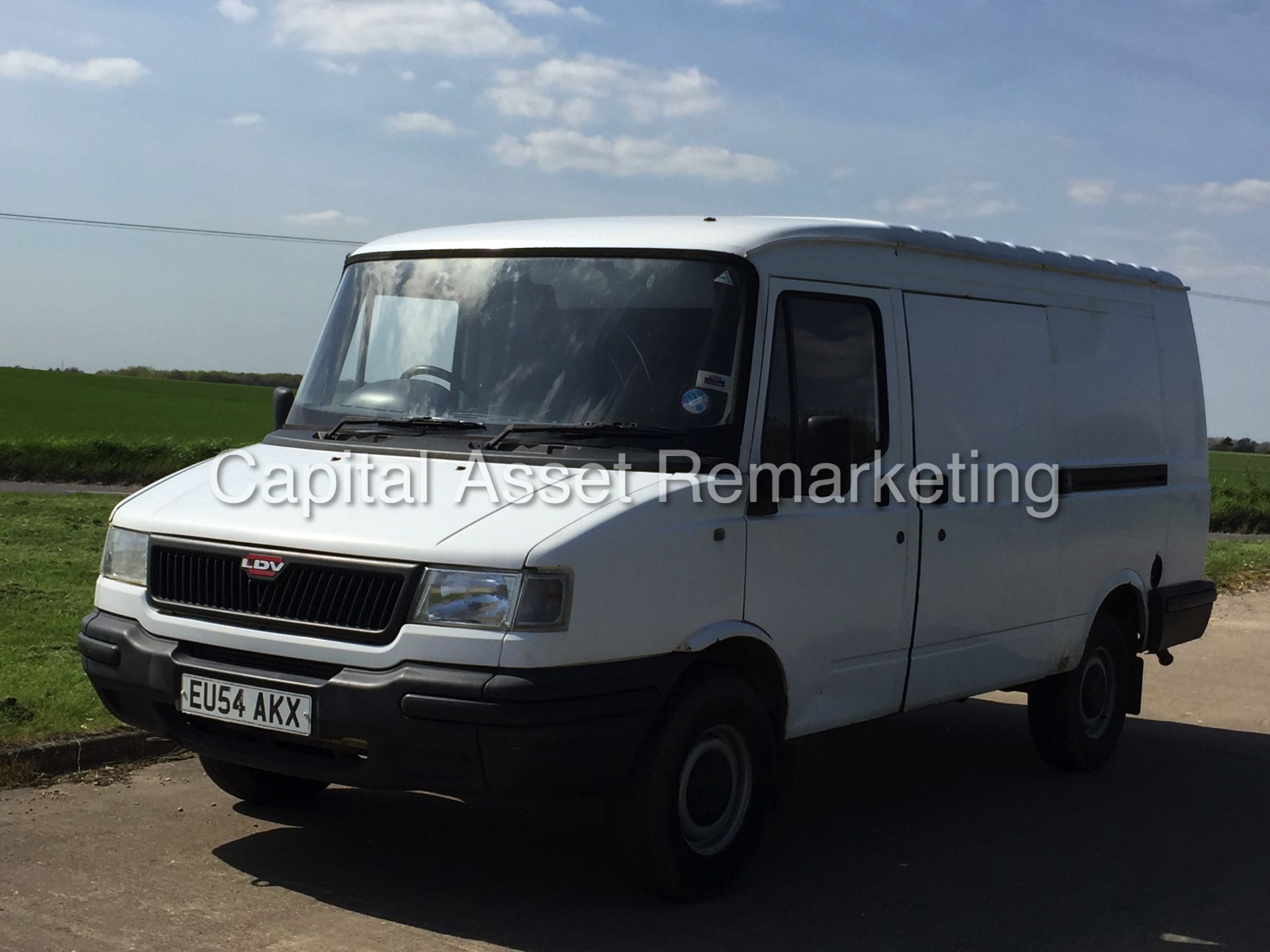 (On Sale) LDV CONVOY 400 (2005 MODEL) 2.4 TDCI 'DIESEL' ** 44,000 MILES ONLY **(NO VAT - SAVE 20%) - Image 3 of 16