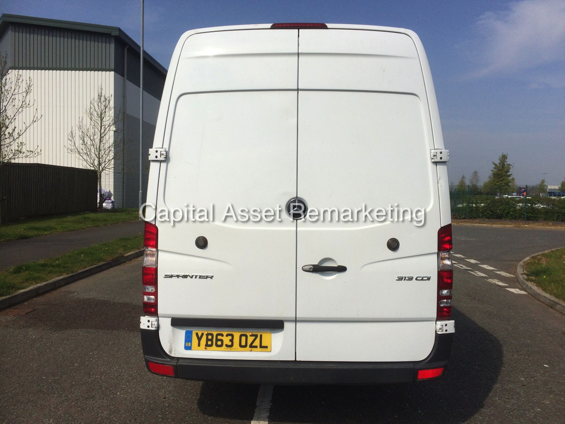 MERCEDES SPRINTER 313CDI - LWB / HI TOP (2014 MODEL) "NEW SHAPE" - 1 OWNER - STILL UNDER WARRANTY - Image 4 of 19