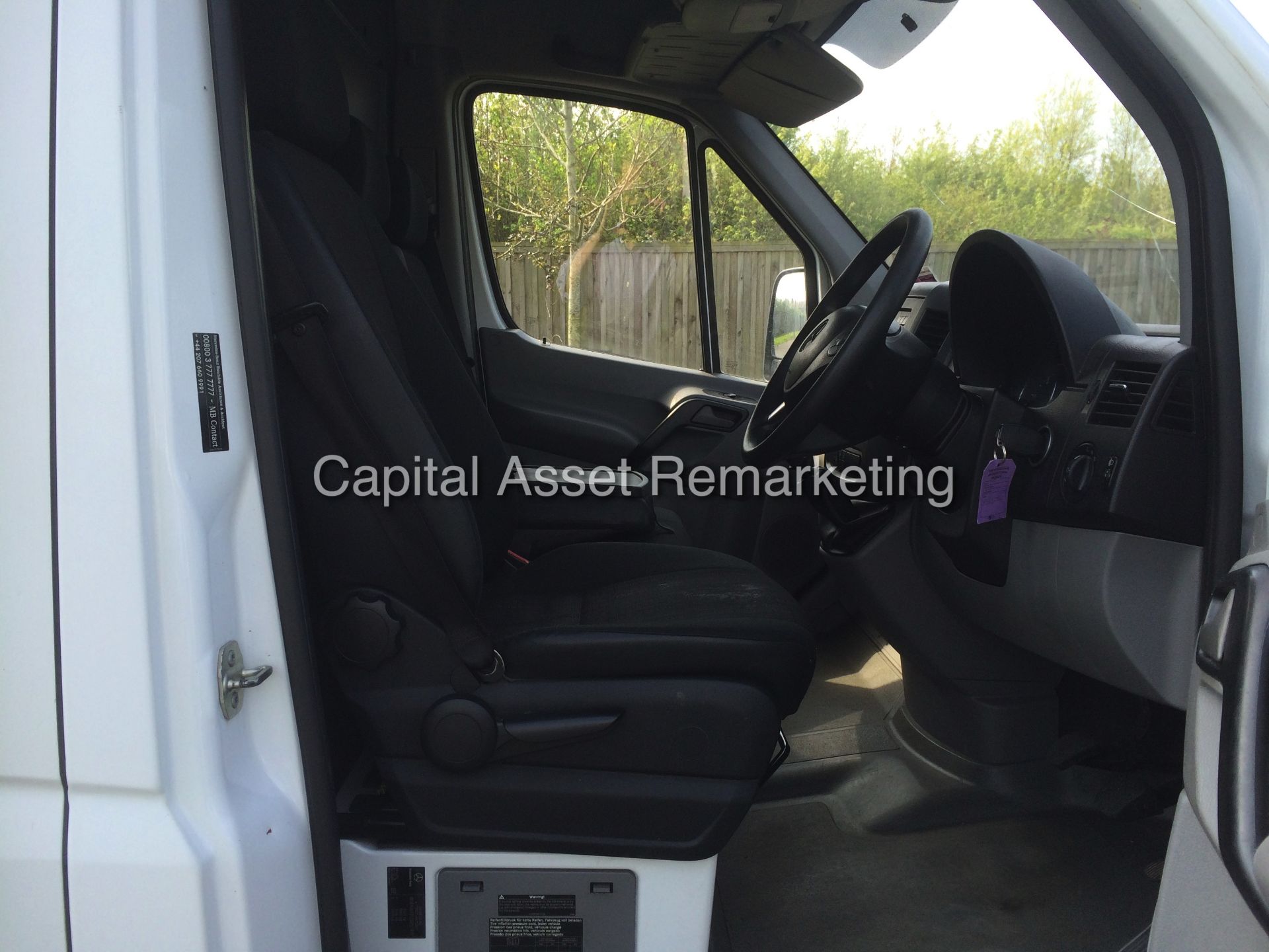 MERCEDES SPRINTER 313CDI - LWB / HI TOP (2014 MODEL) "NEW SHAPE" - 1 OWNER - STILL UNDER WARRANTY - Image 9 of 19