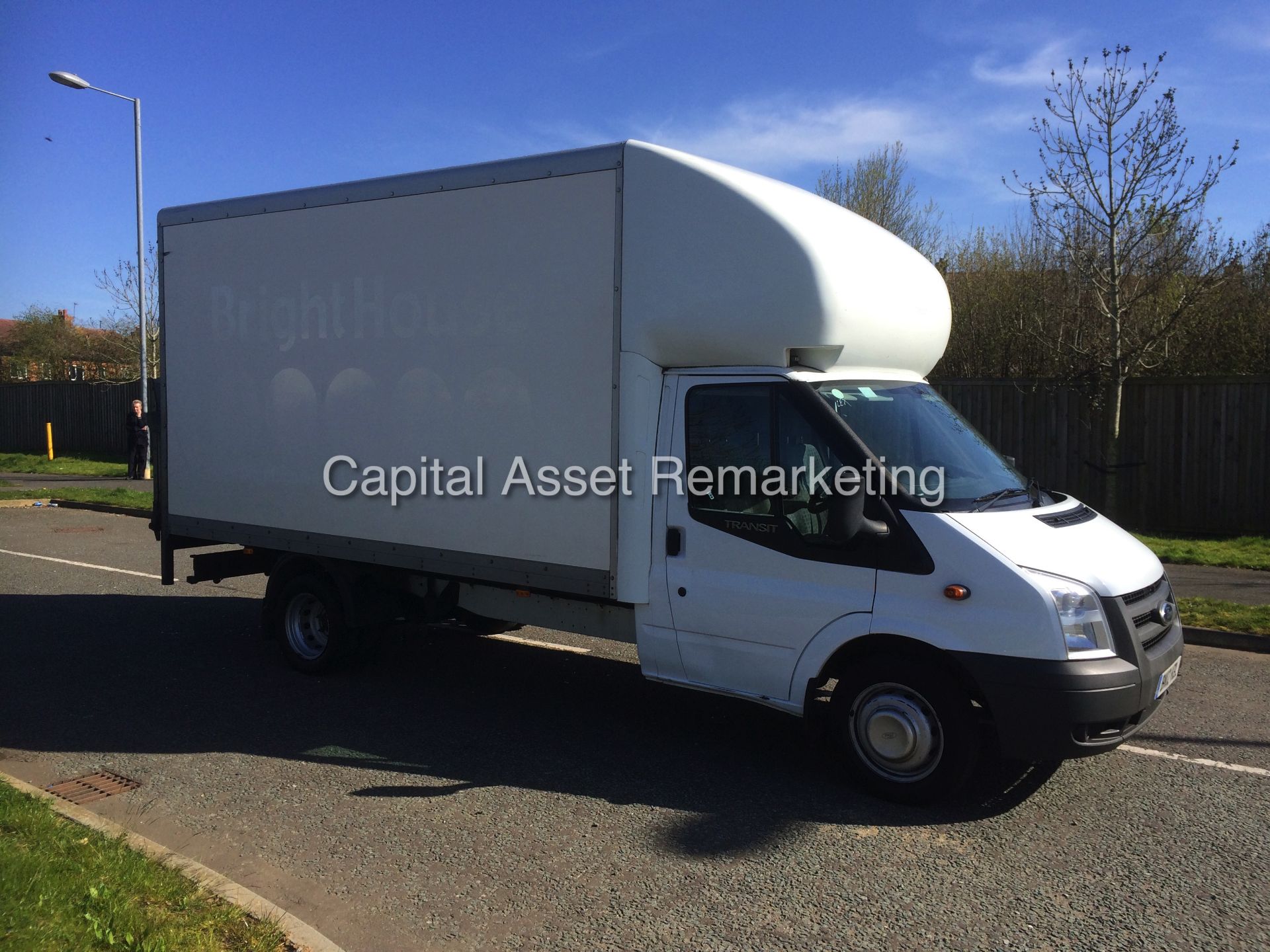 FORD TRANSIT T350 (115) - 2.4TDCI - 14 FOOT LUTON WITH ELECTRIC TAIL LIFT - LONG WHEEL BASE -