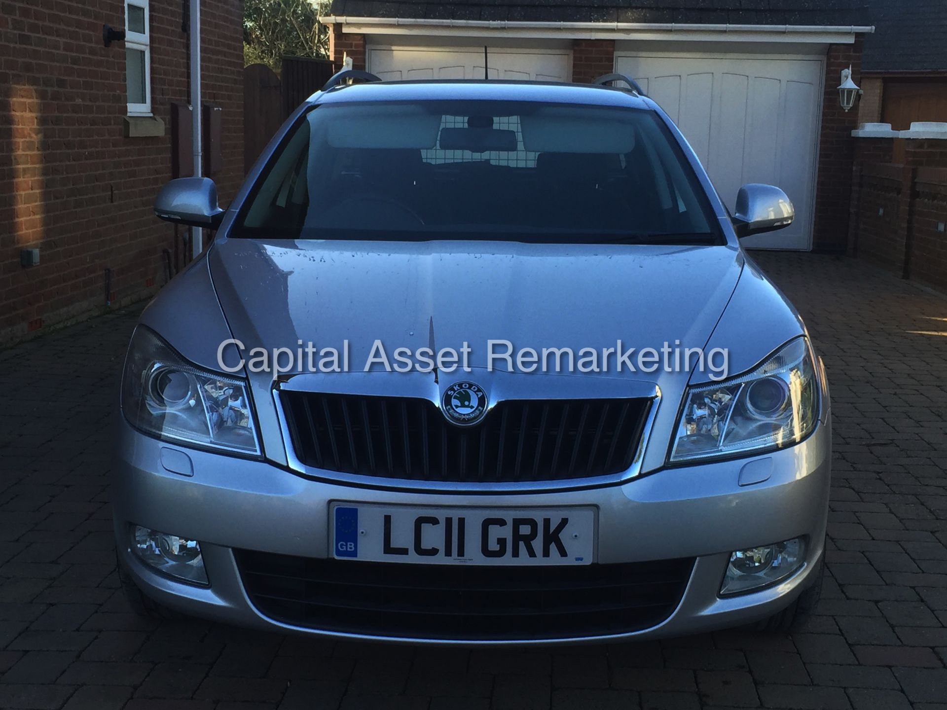 SKODA OCTAVIA 2.0TDI CR "140 BHP / 6 SPEED" (2011 - 11 REG) 1 OWNER FROM NEW - FSH - Image 2 of 20